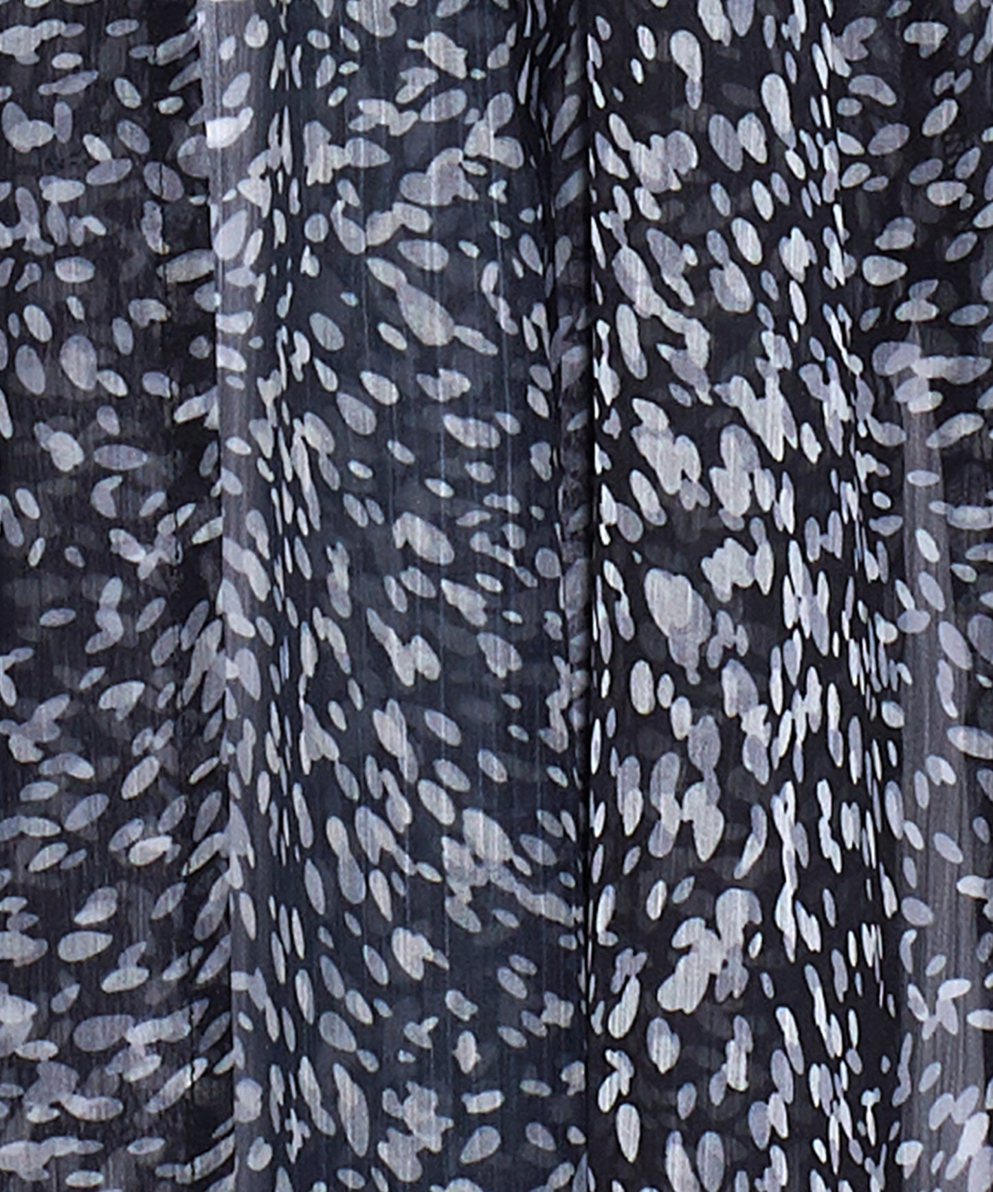 Color: Black Spot
