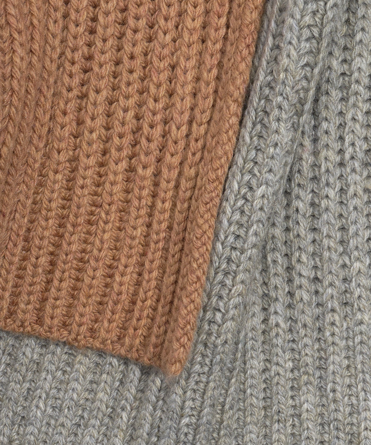 Colorbblock Rib Scarf in color Camel Heather/Silver