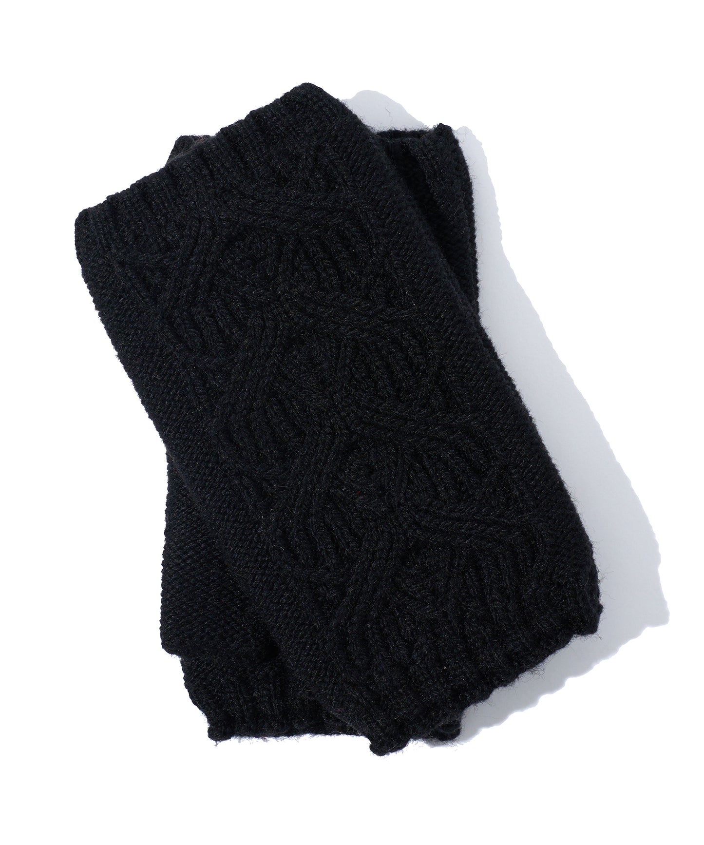 Loopy Cable Handwarmer in color Black