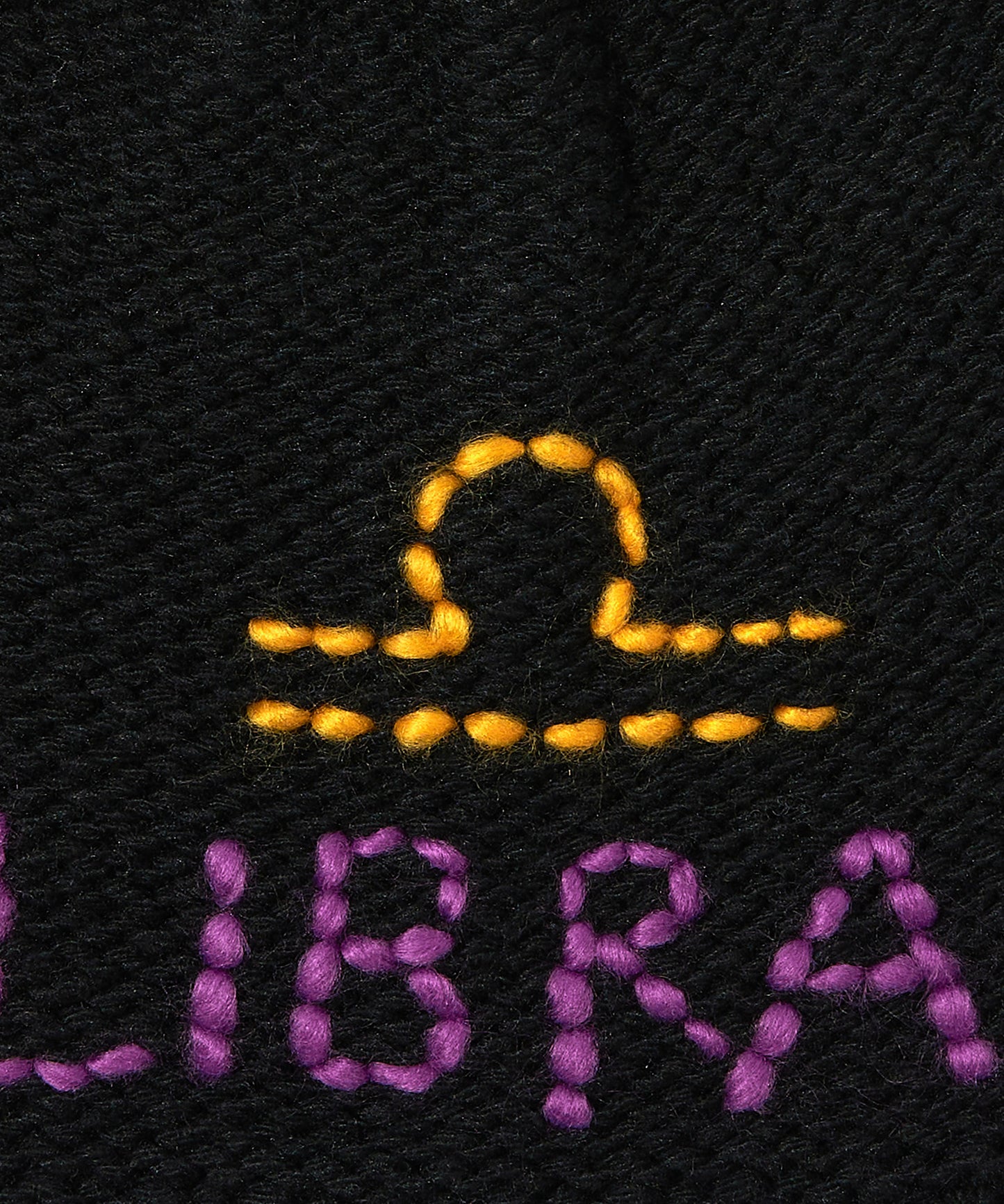 Horoscope Beanie in color Libra