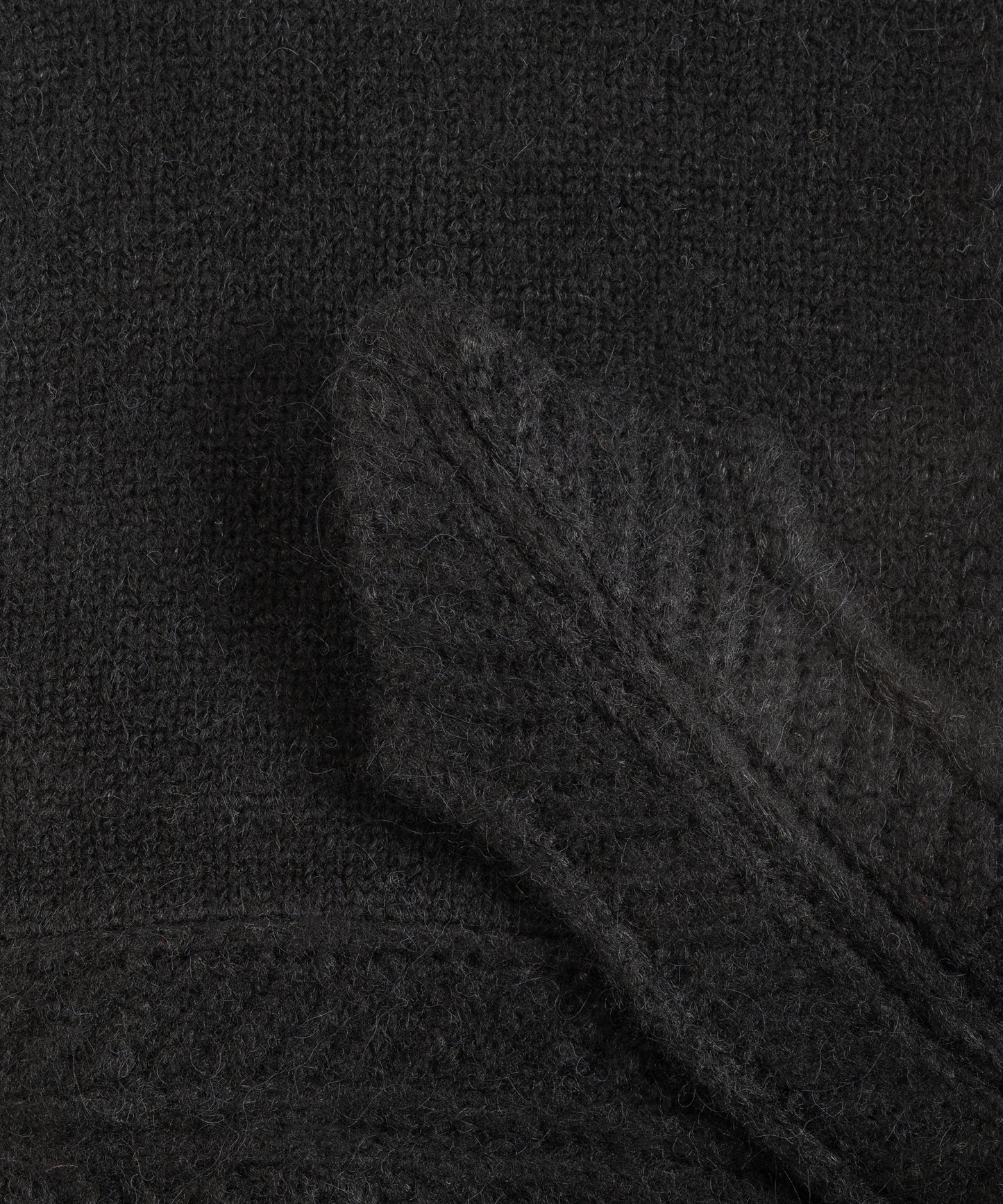 Fuzzy Scarf Hood in color black