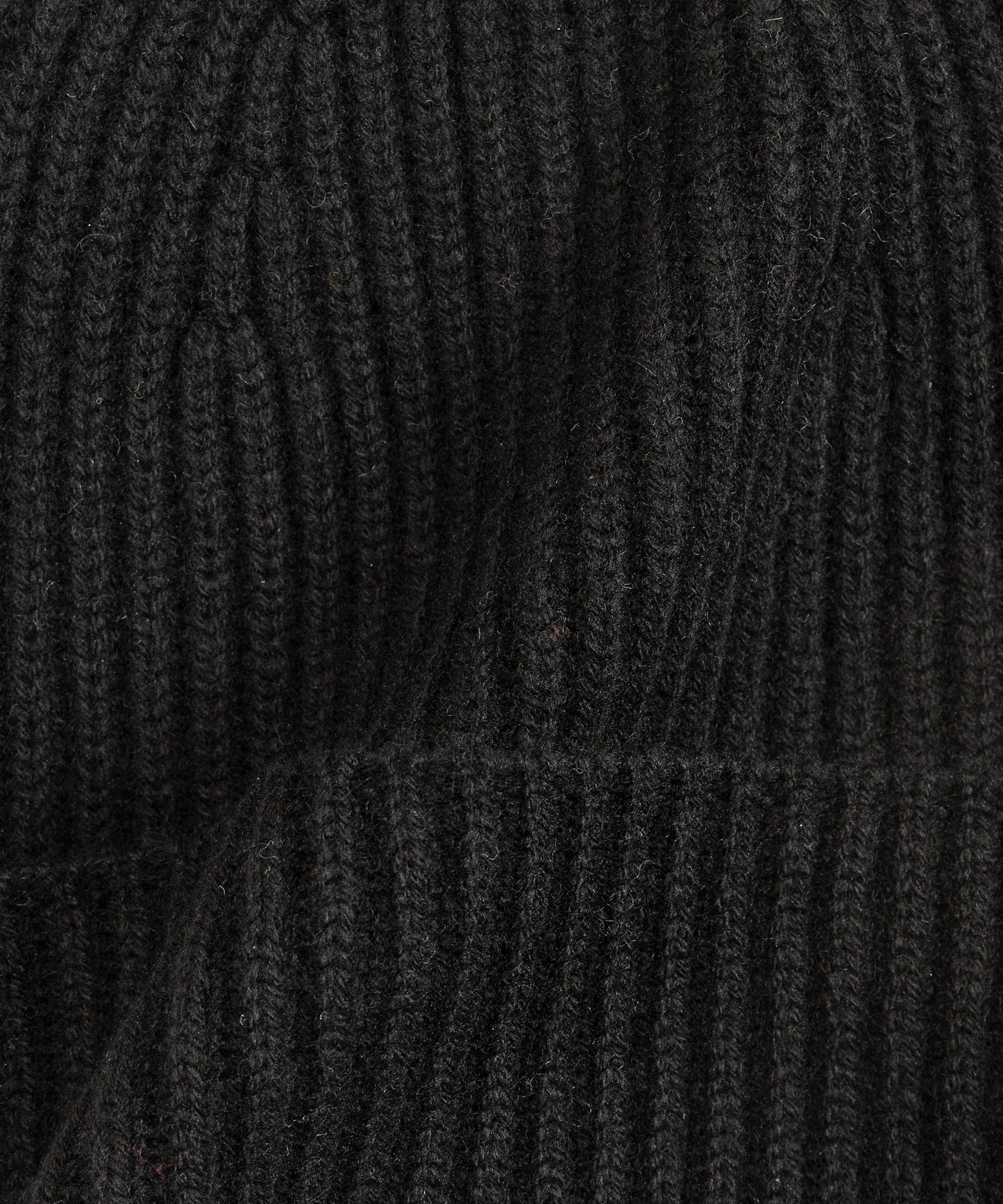 Basic Cardigan Stitch Beanie in color black