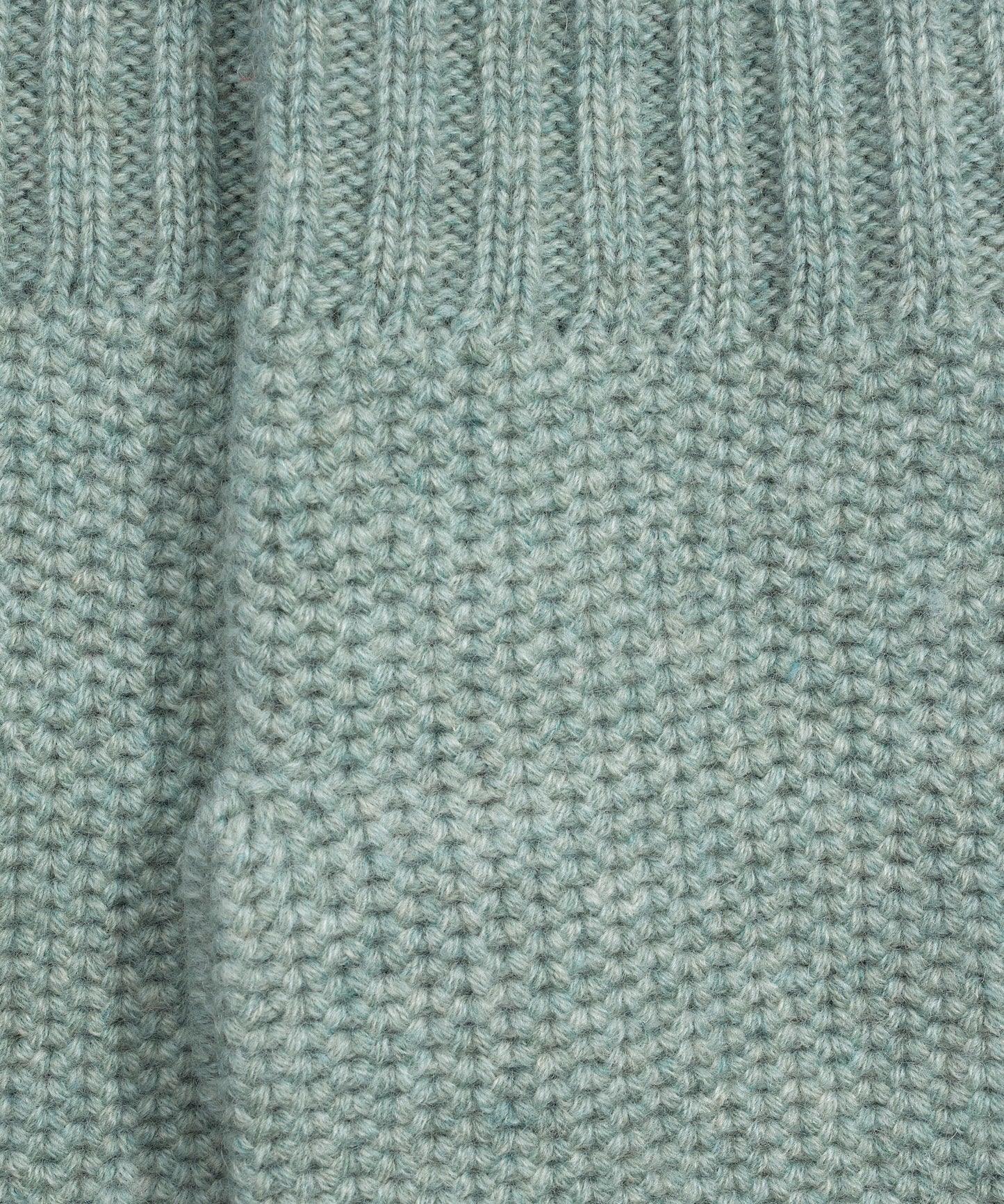 The Crosby Handwarmer in color english moss