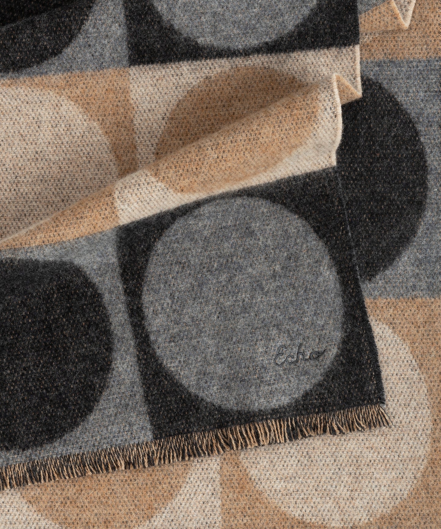 Dotty Scarf in color black