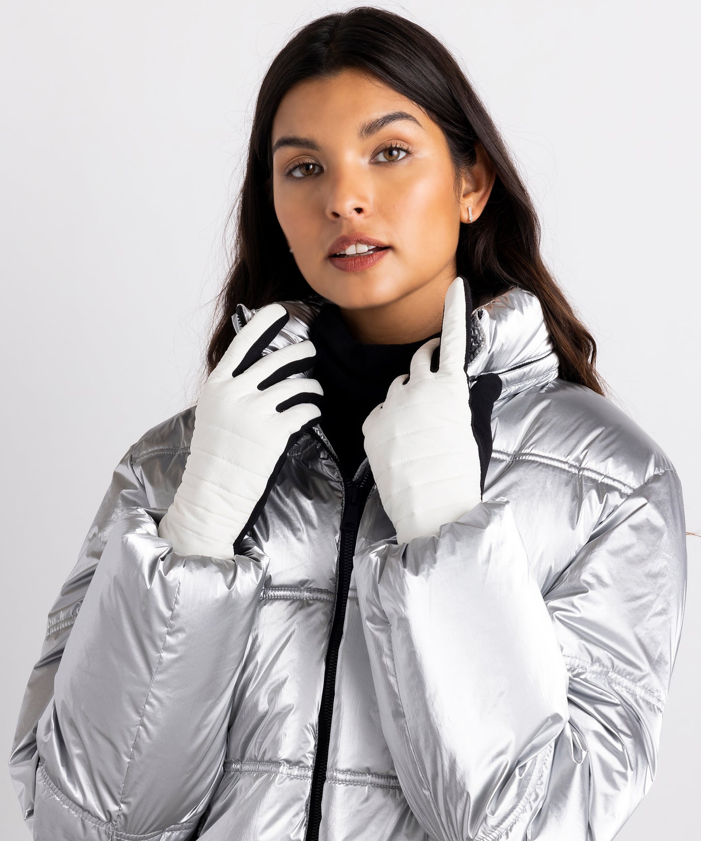 Cloud Channel Quilted Glove in color Whitecap on a model