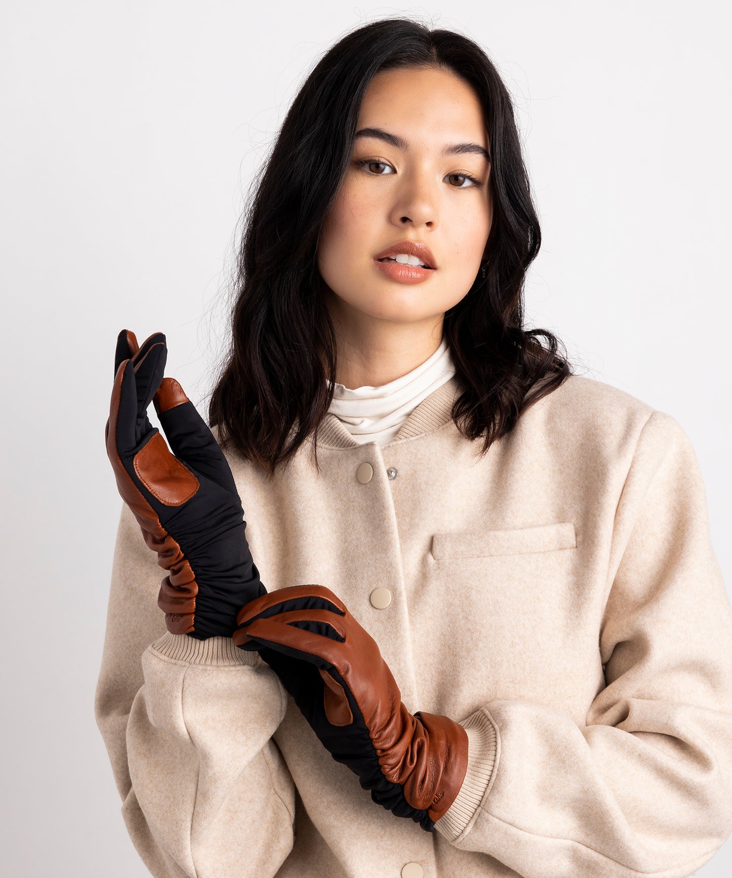 Ruched Leather Glove in color Chestnut on a model