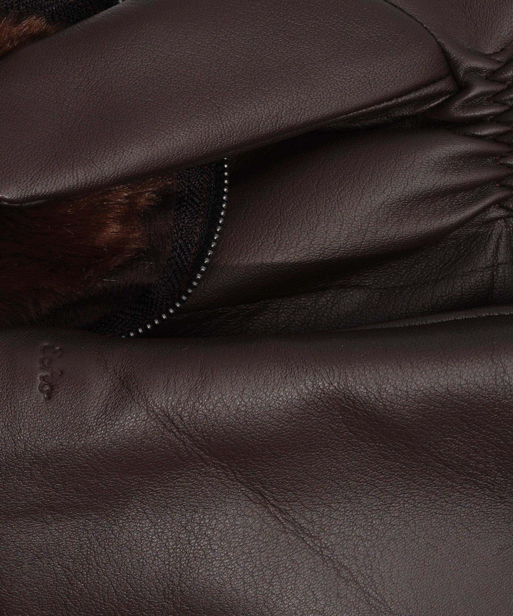 Zip-top Glove With Faux Fur Lining in color Chocolate