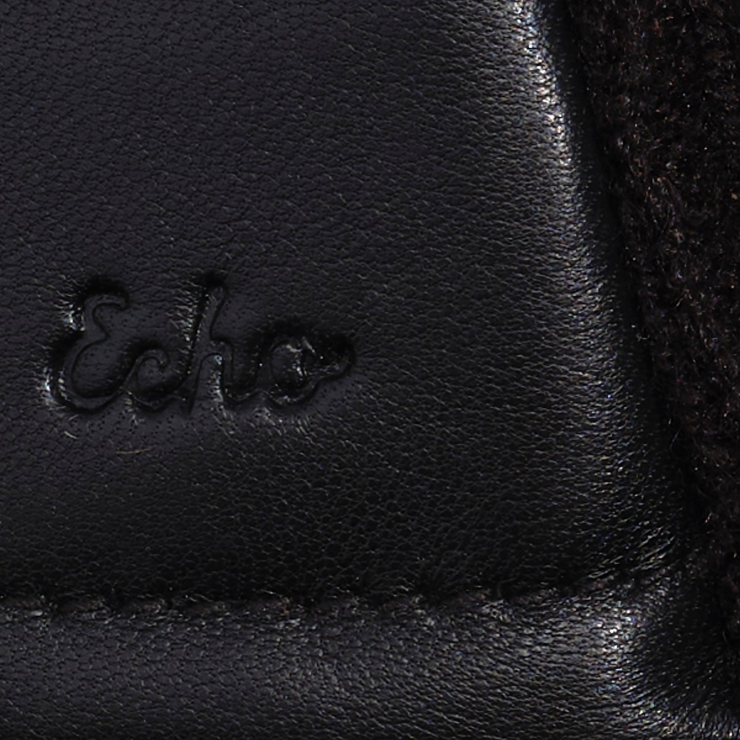 Fully Long Leather Glove in color black