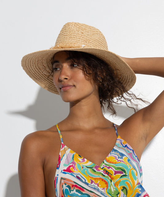 Sanibel Sun Hat in natural on model