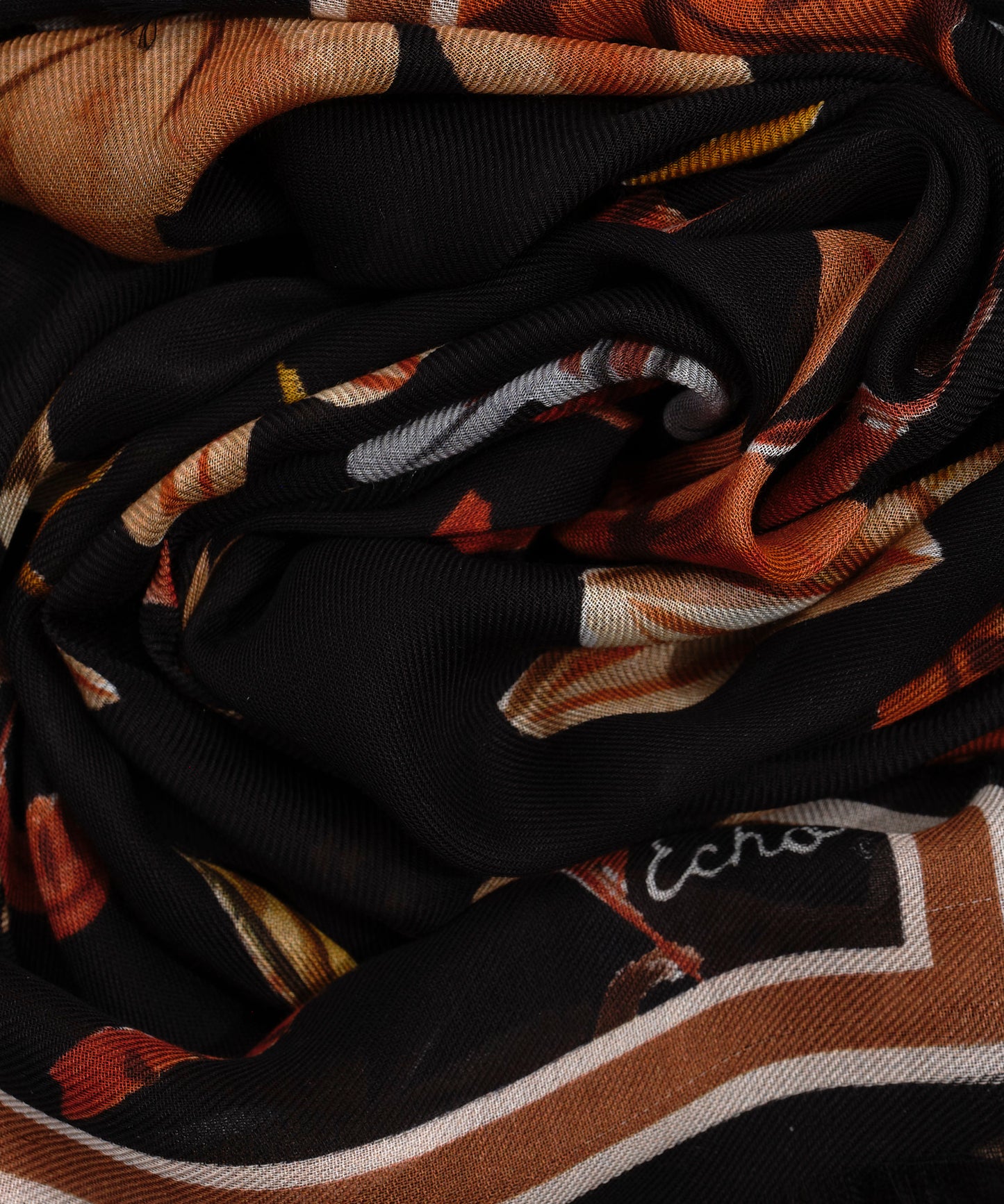 Autumn Floral Wrap in color black