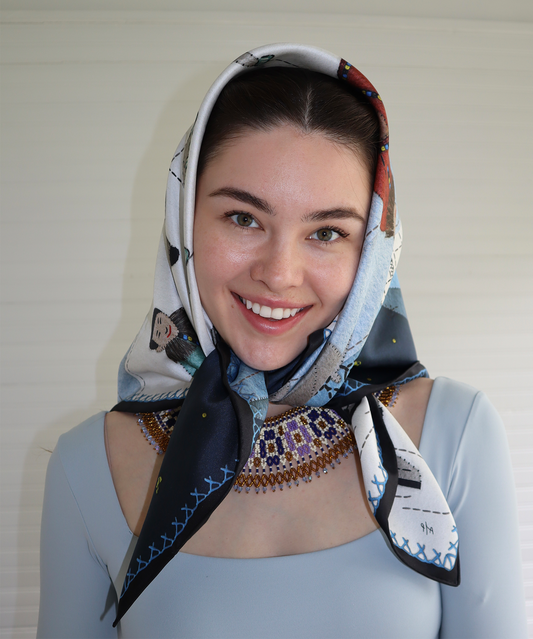 Willow Allen wearing her echo100 scarf design on her head