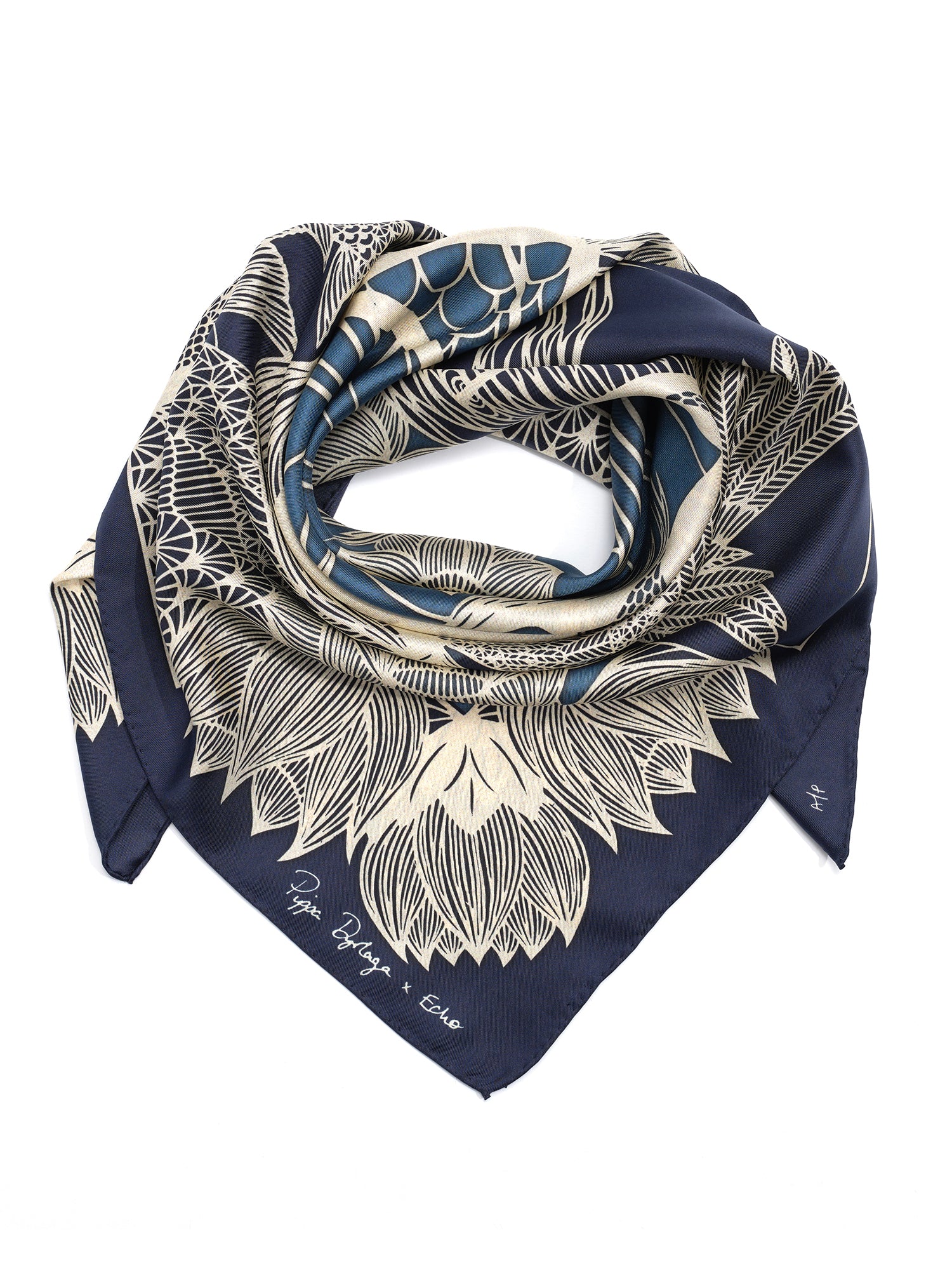 Pippa Dyrlaga scarf