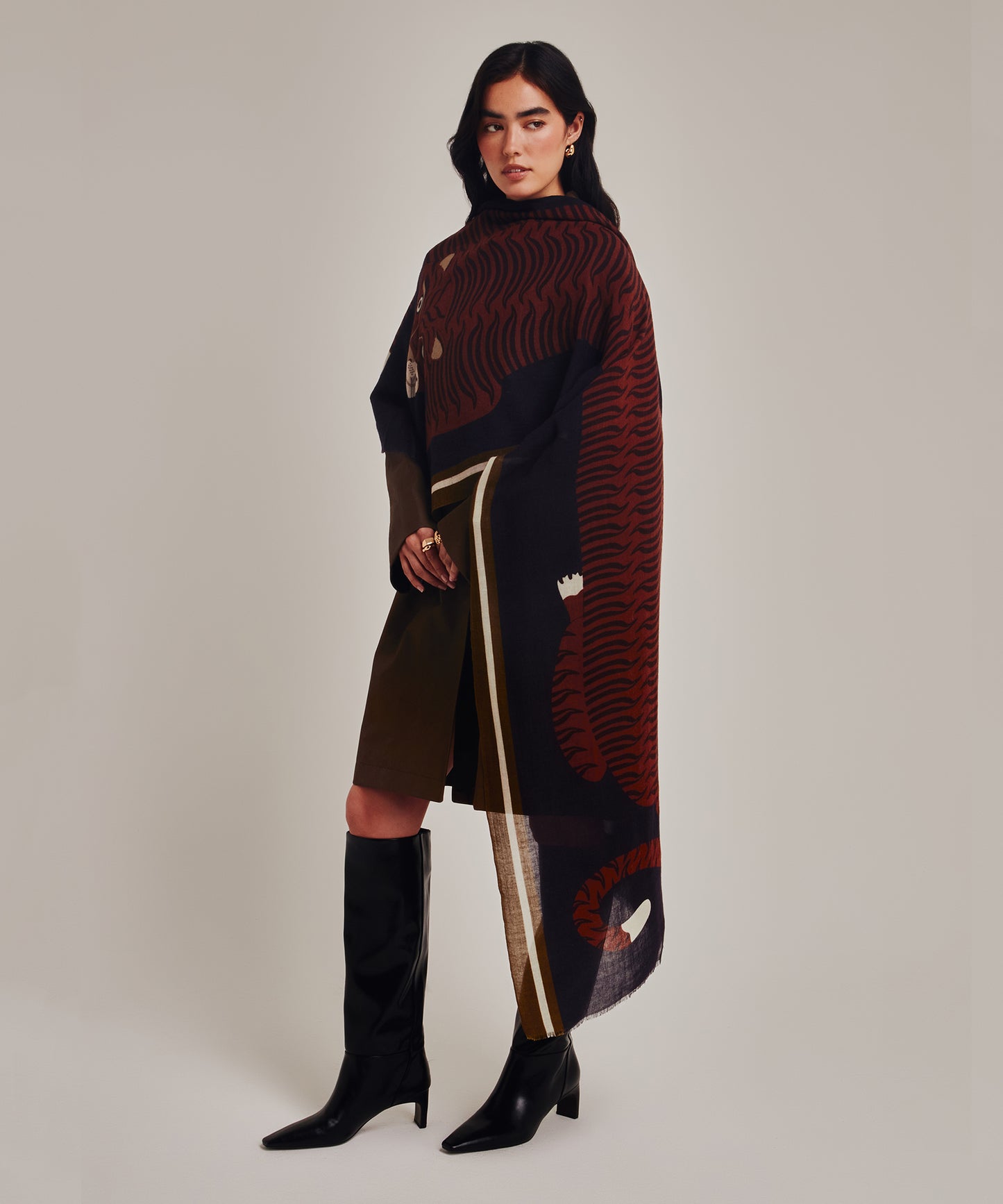 Hear Me Roar Wrap in color navy