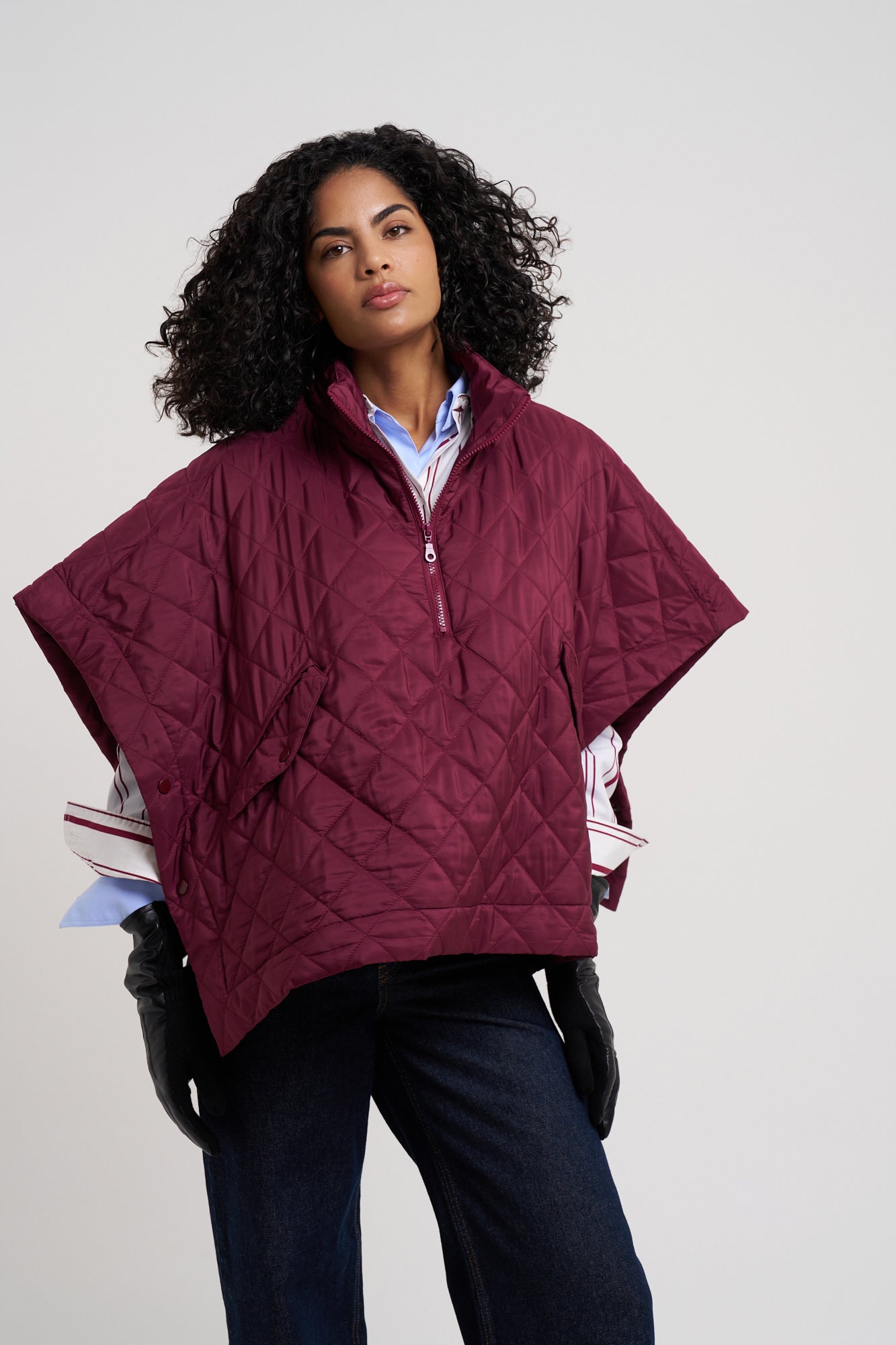 Quilted Poncho in color winter berry