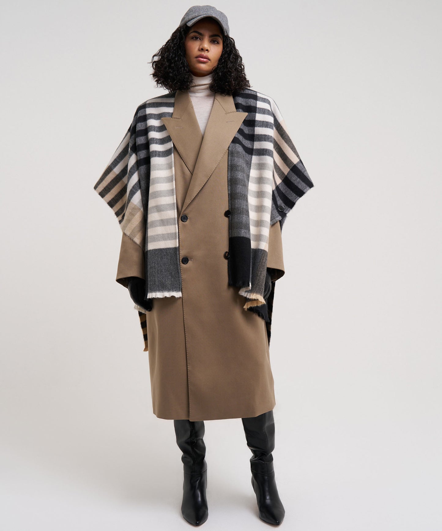 Gramercy Plaid Ruana in color black