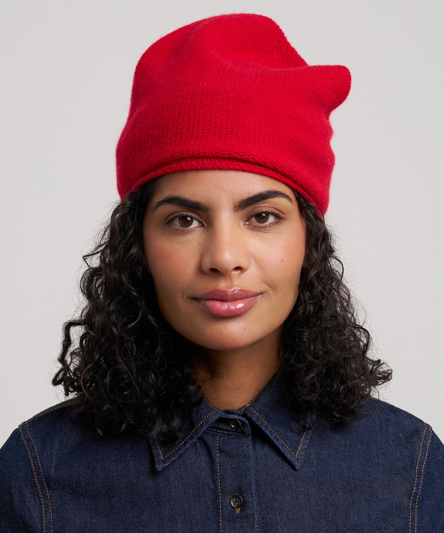 The Crosby Hat in color cherry