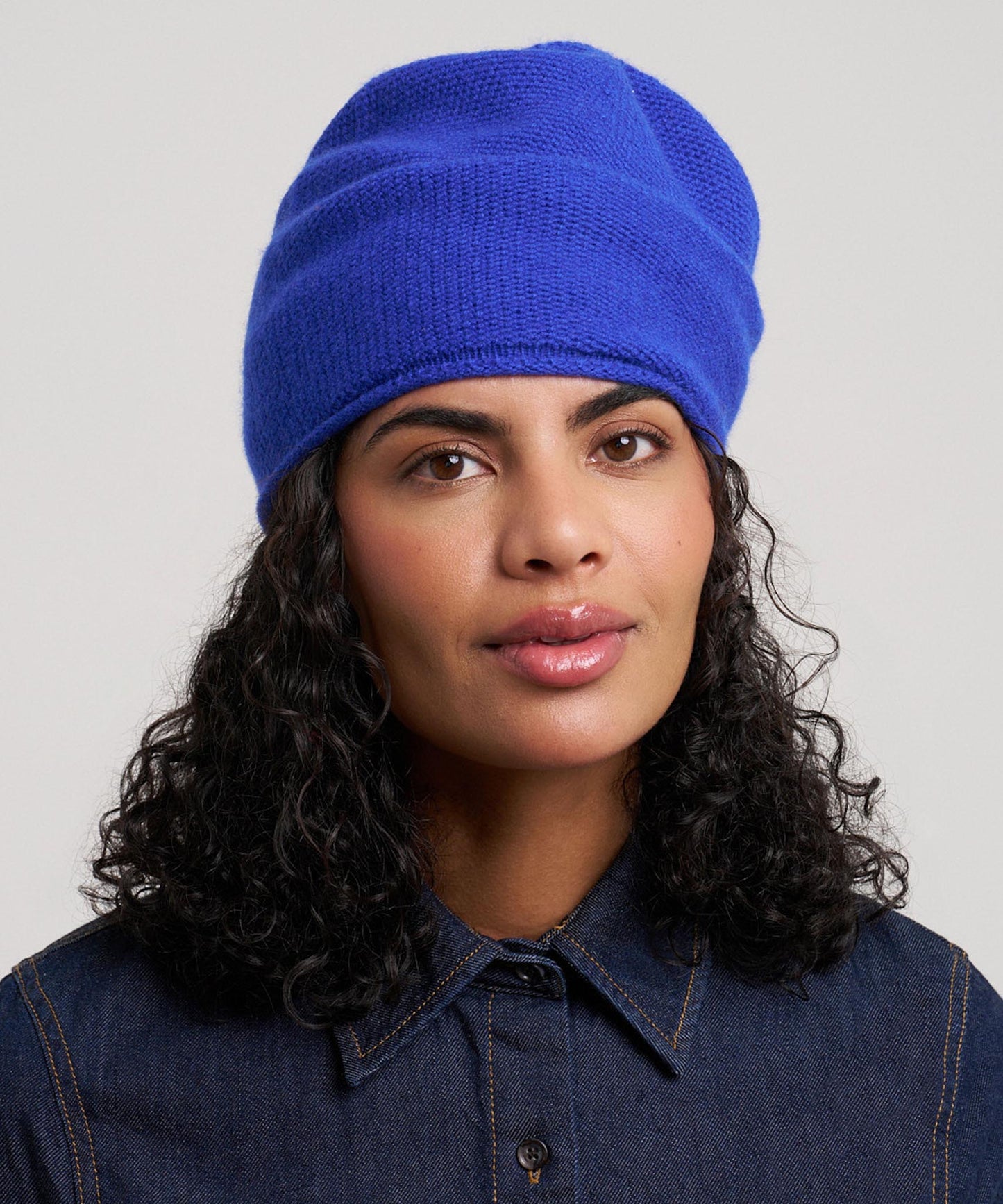 The Crosby Hat in color abyss blue