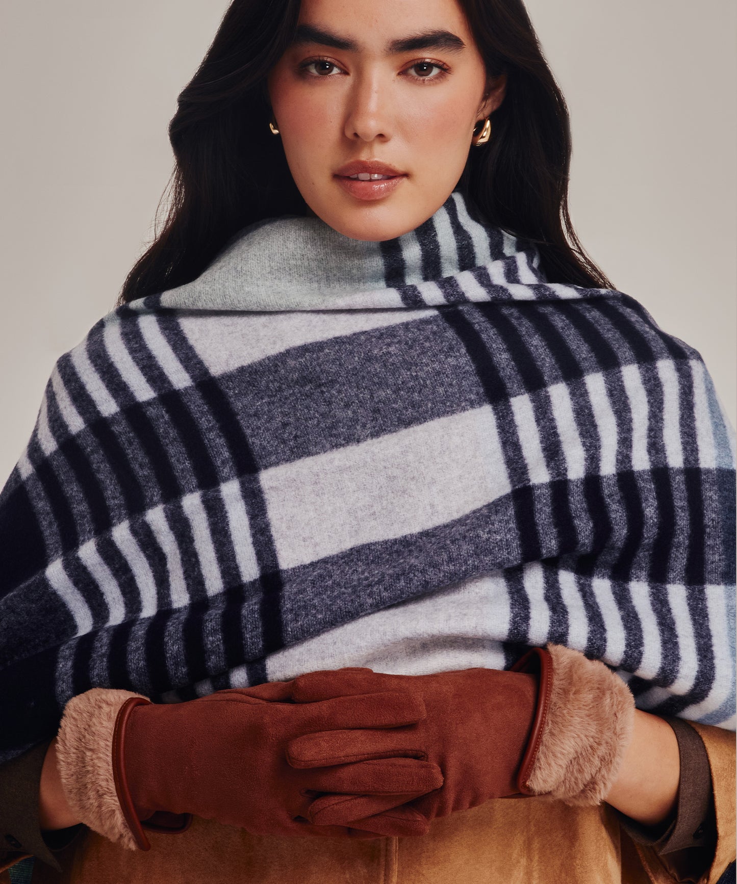 Stretch Suede Fold-up Faux Fur Cuff Gloves in color chestnut