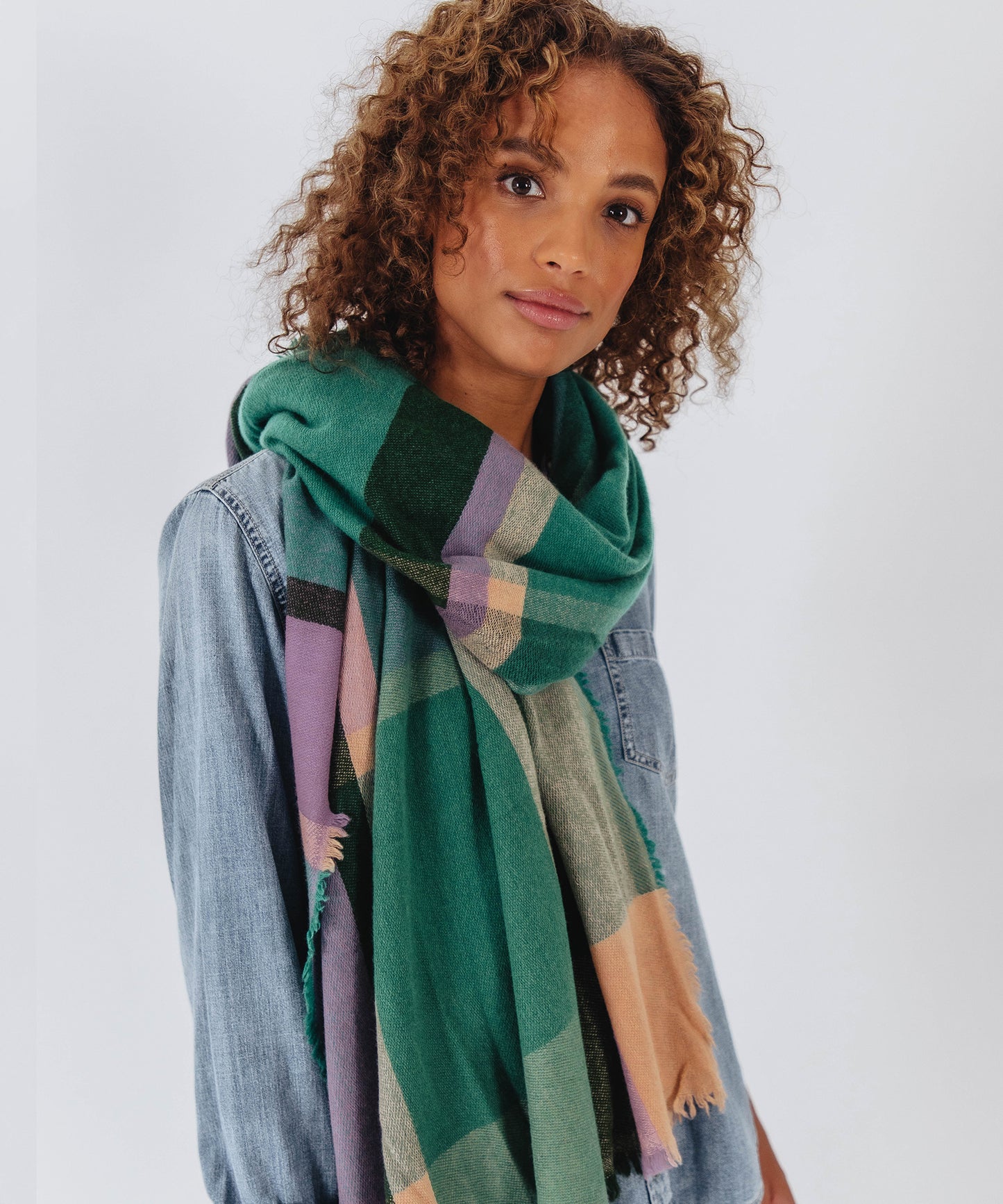 Color:Emerald