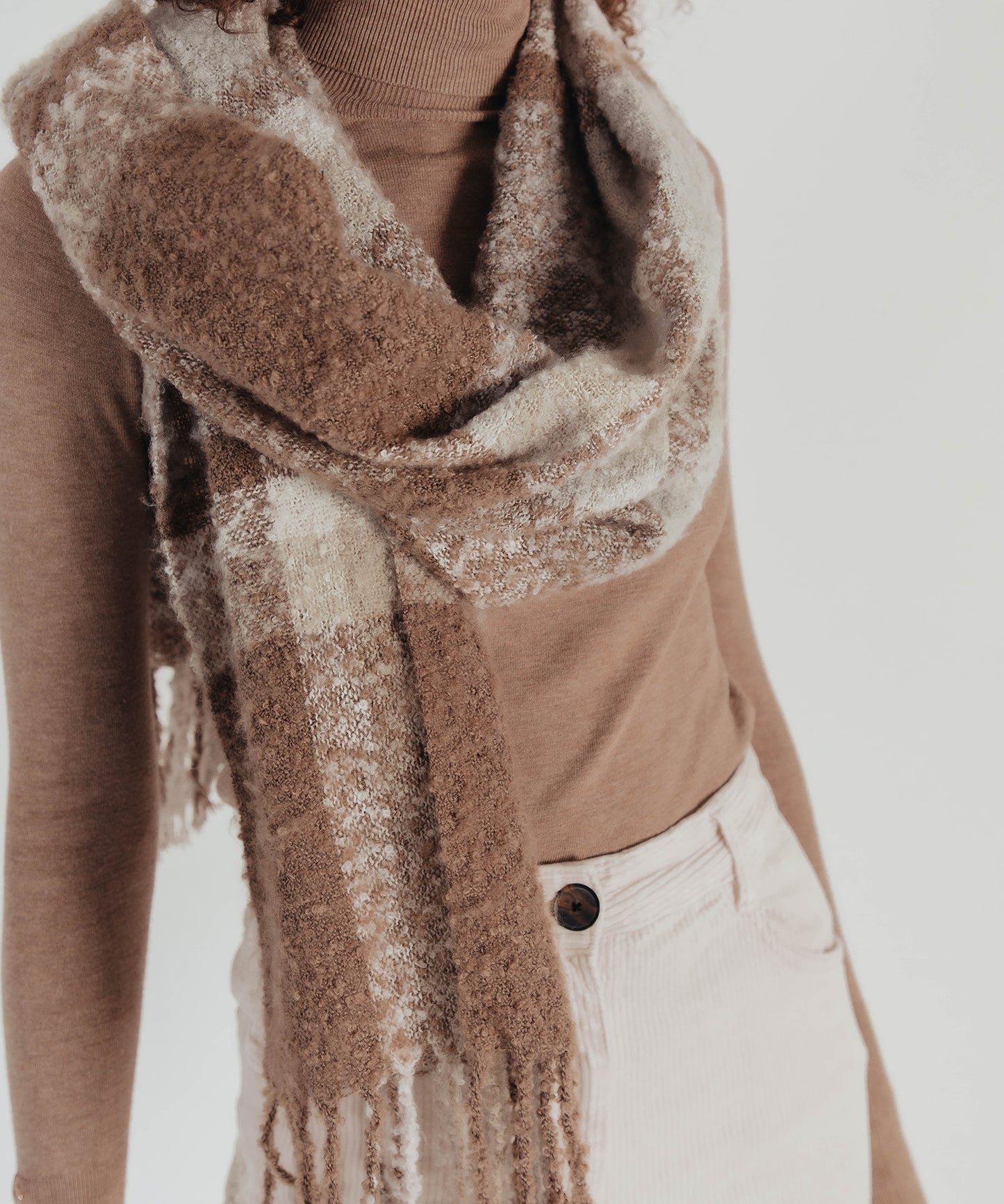 Color:Oatmeal