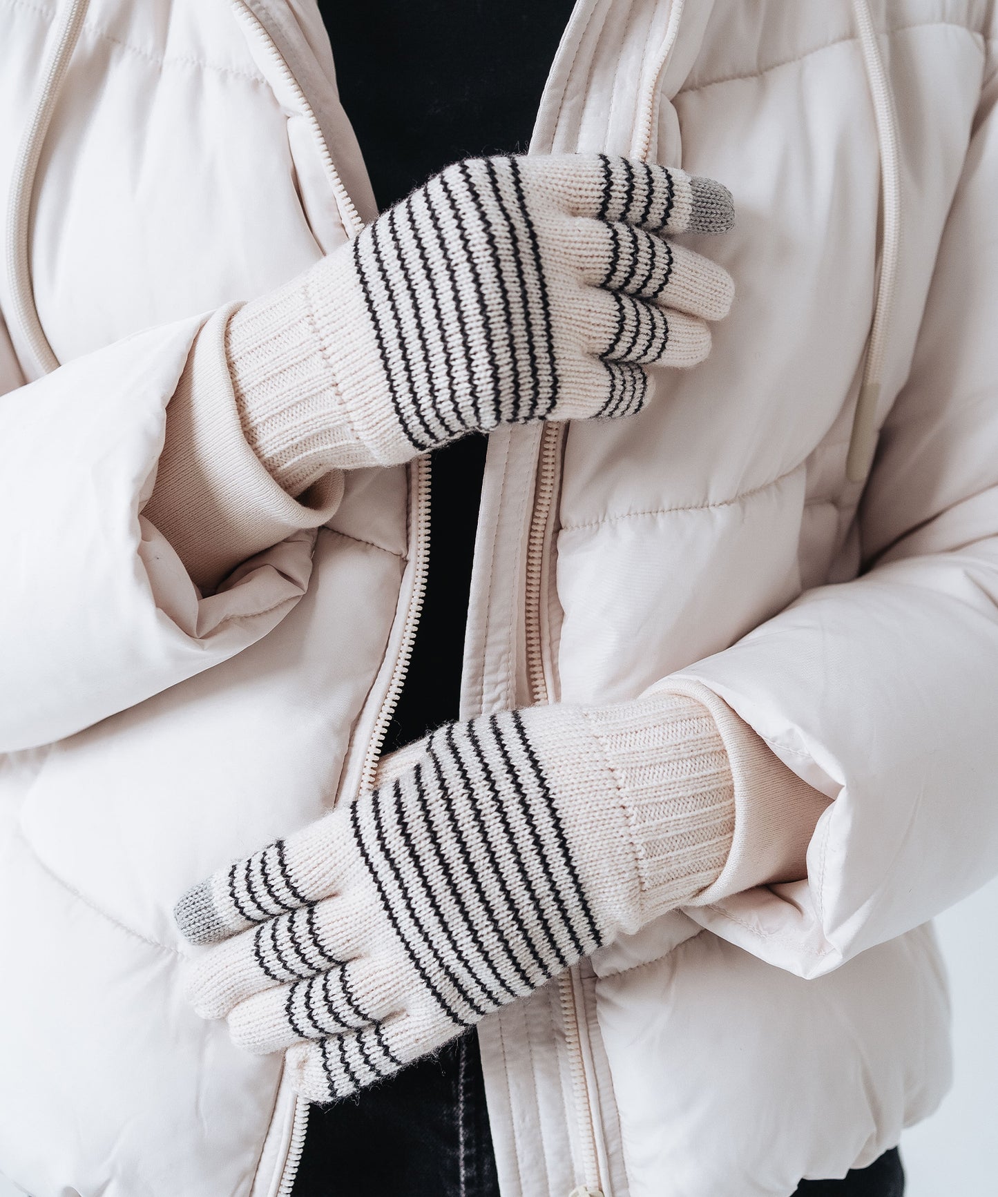 Engineered Radiant Glove in color Cream