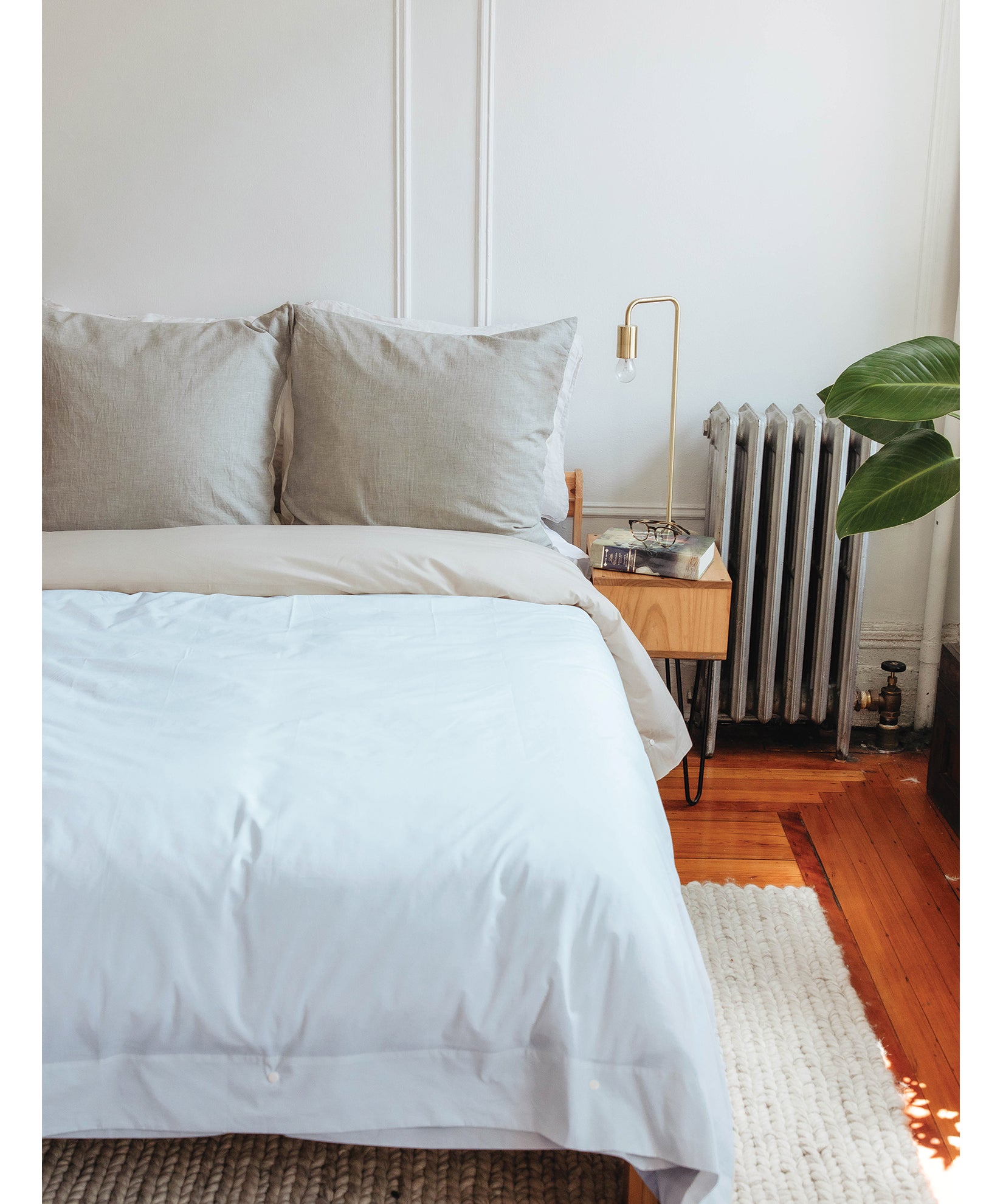 King Snap Duvet in color Sky