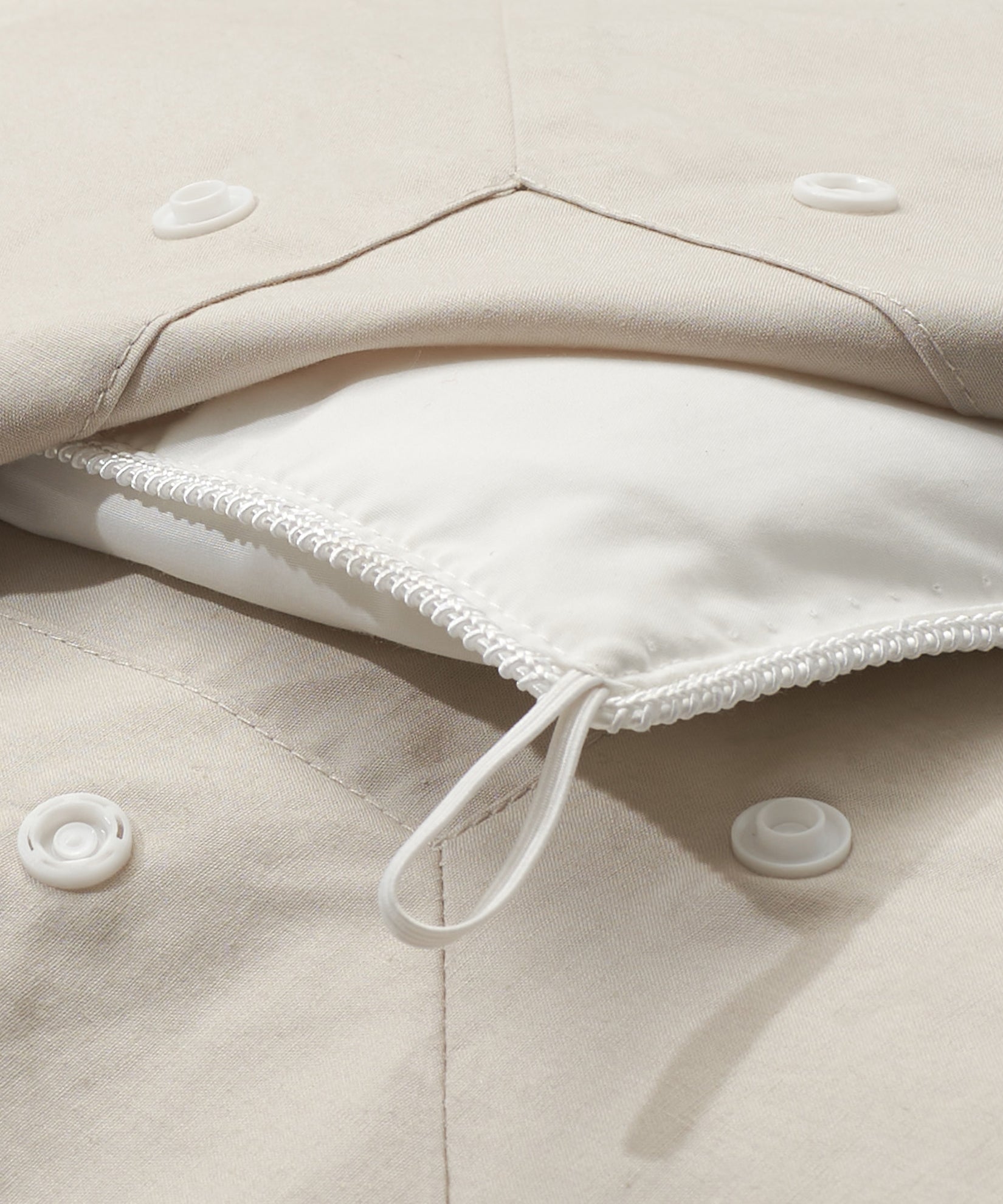 King Snap Duvet in color Stone