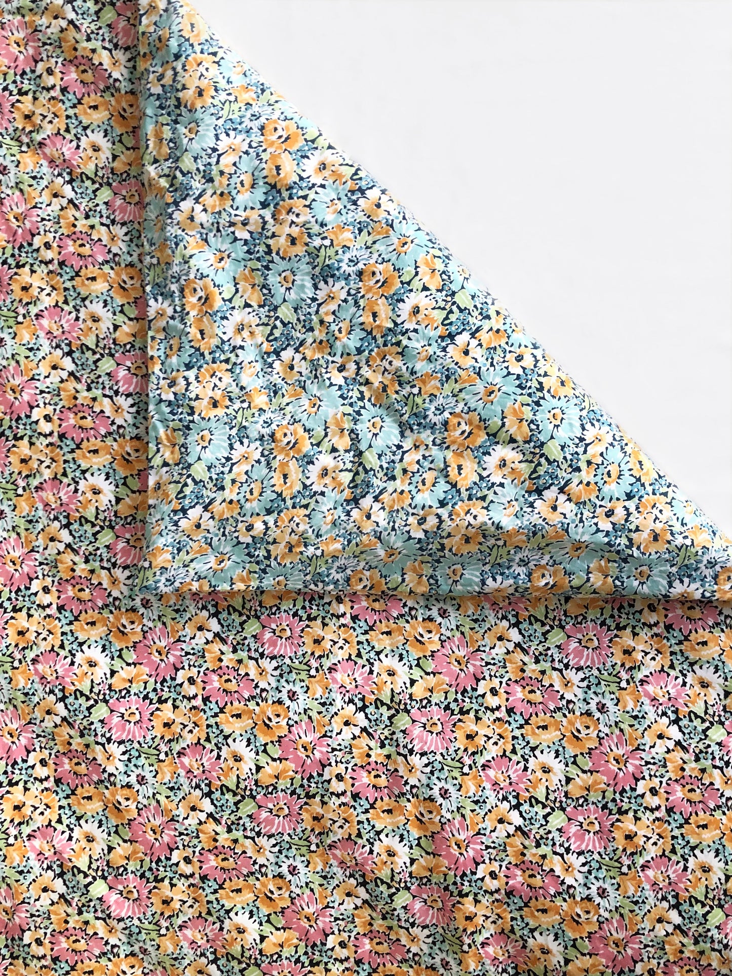 Garden Party Queen Reversible Duvet Set in color Pink/Blue