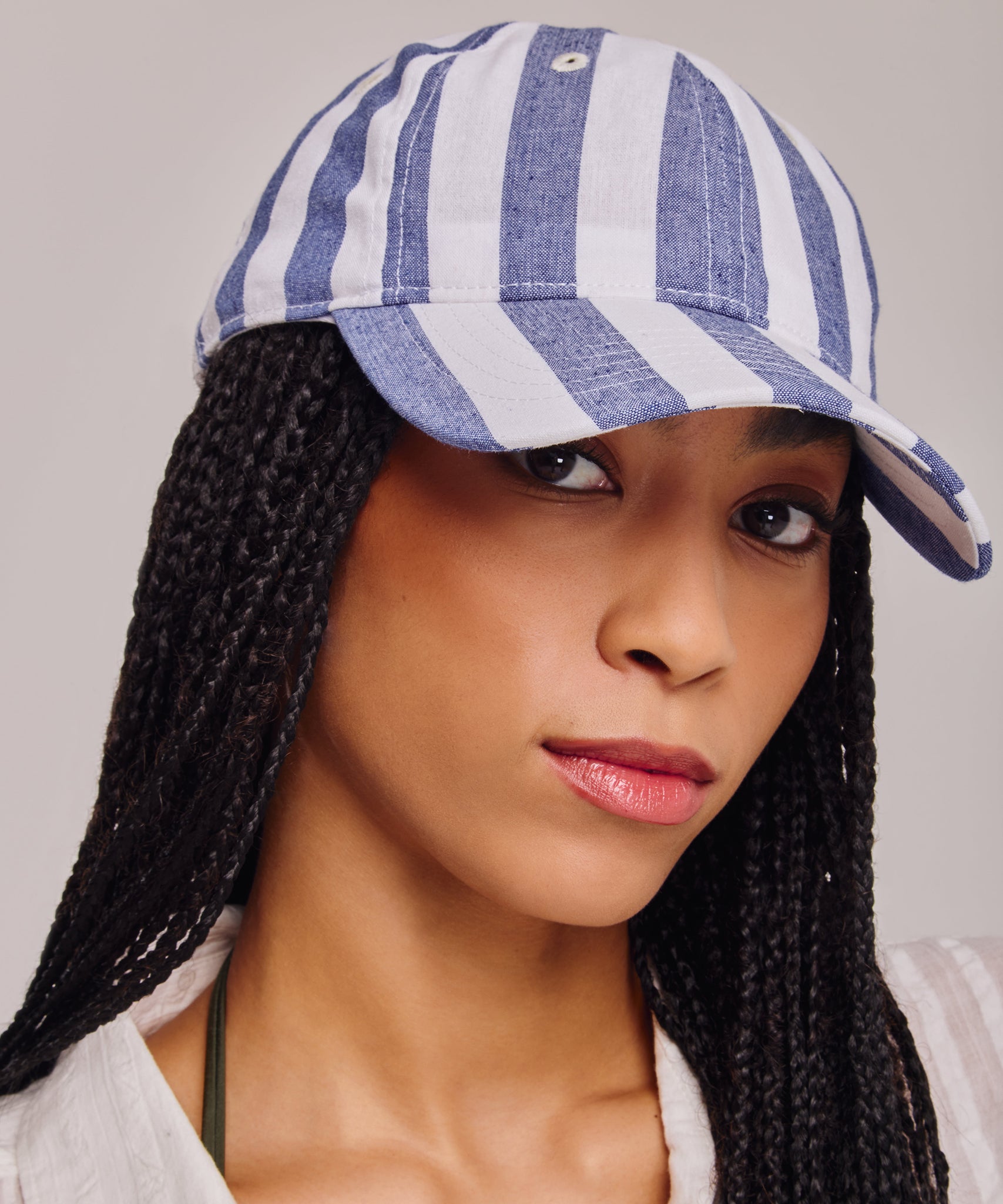 Cassis Cap in color chambray
