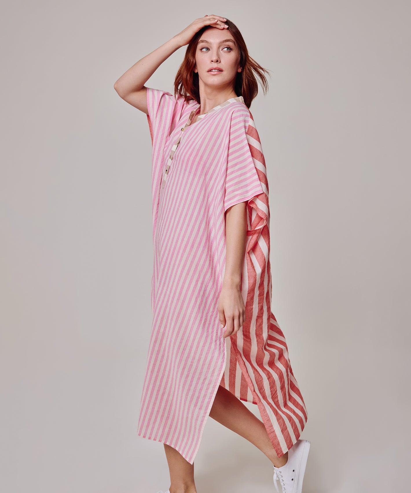 Cassis Henley Caftan in color beach pink