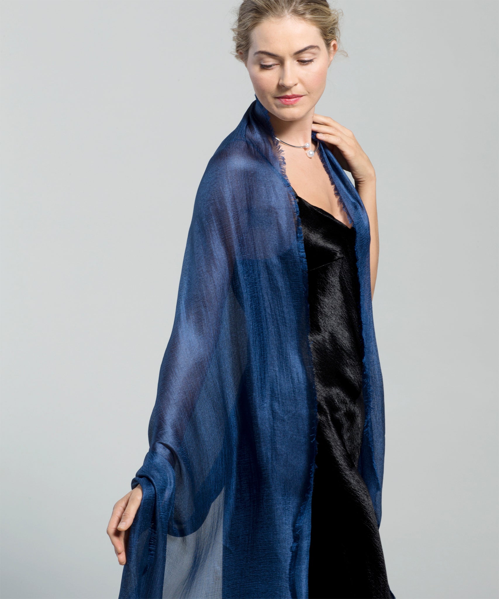 Radiance Wrap in color Navy