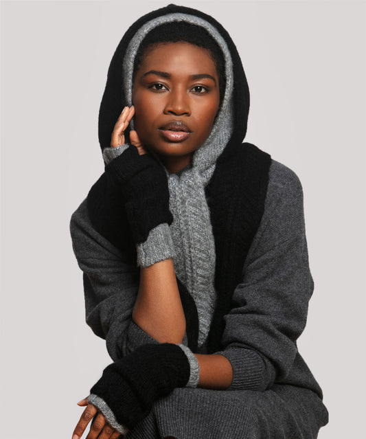 Fuzzy Scarf Hood in color silver/grey