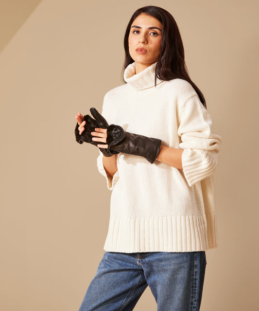 Zip-top Glove With Faux Fur Lining in color Black