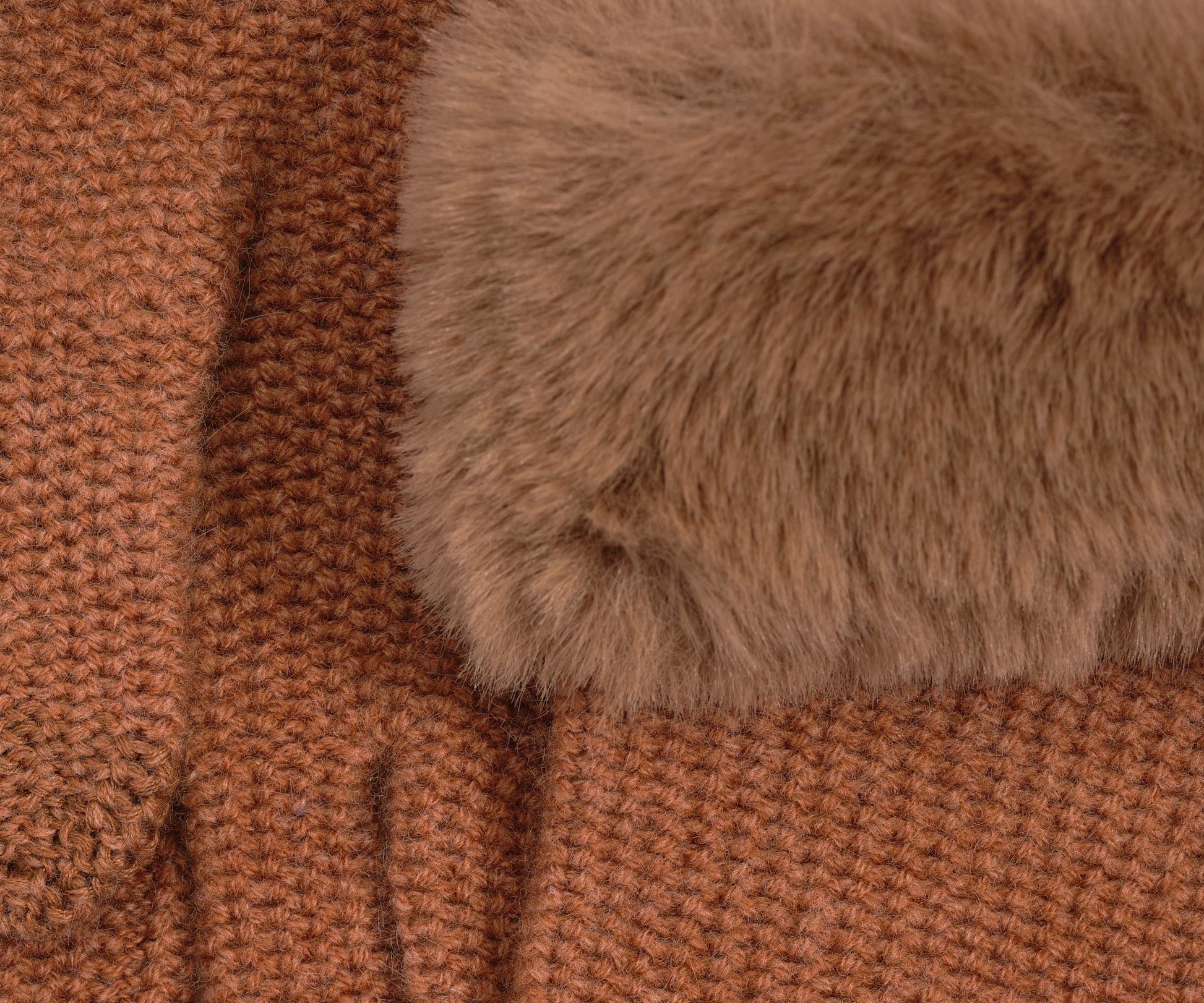 Wool/Cashmere Honeycomb Gloves in color Vicuna