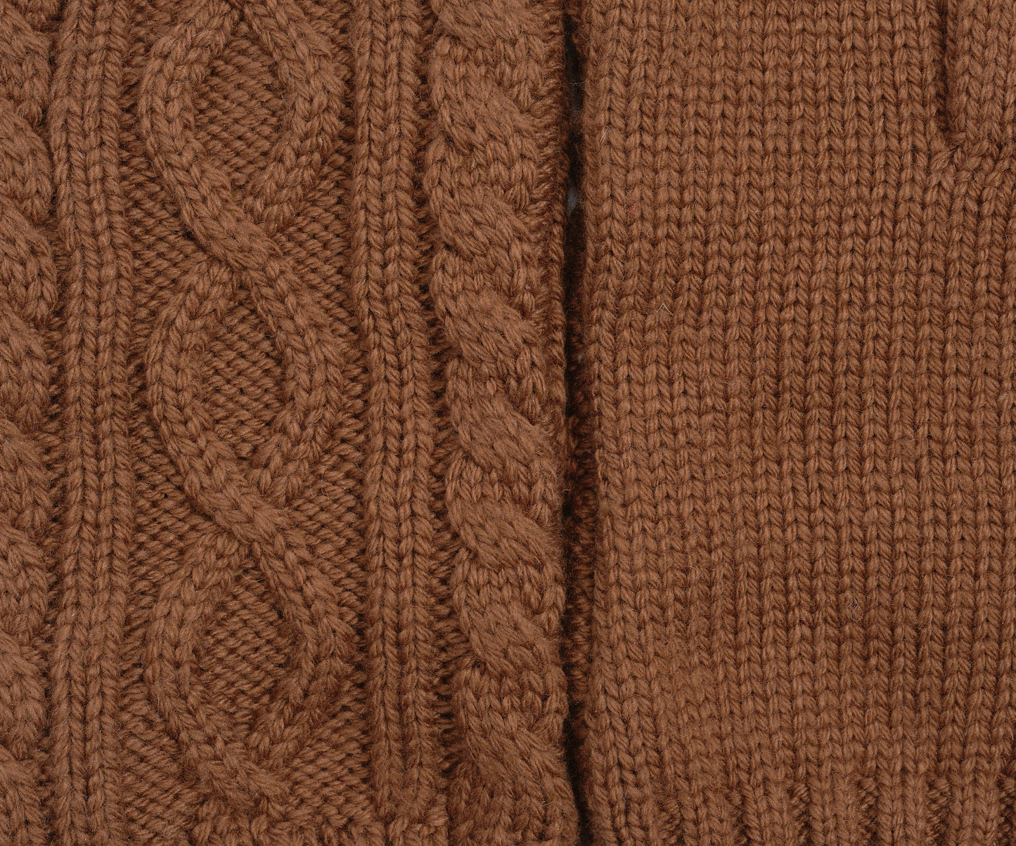 Mixed Cable Handwarmer in color Nutmeg