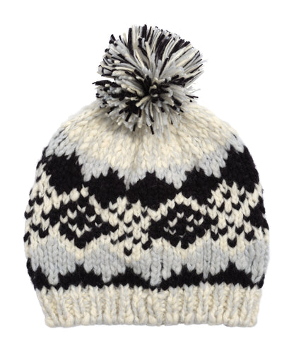 Graphic Fairisle Beanie in color Black/Cream