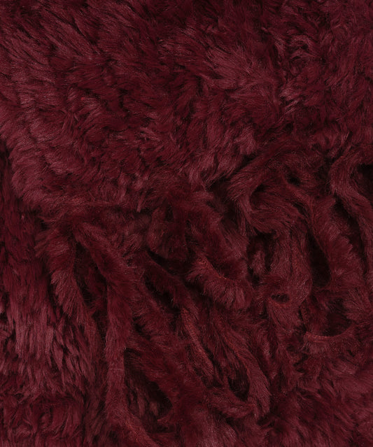 Plush Fur Scarf in color Wine