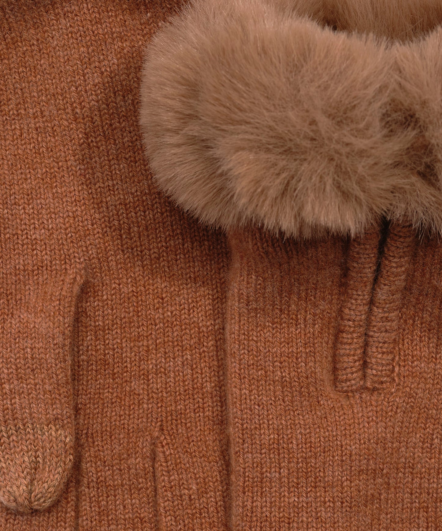 Wool/Cashmere Zip Glove in color Vicuna