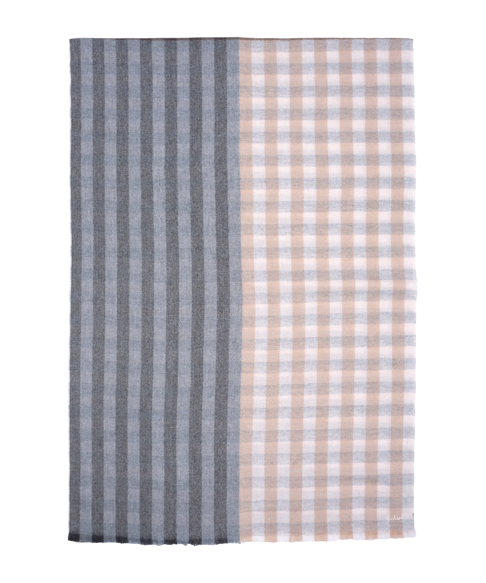 Quarter Check Wrap in color heather grey