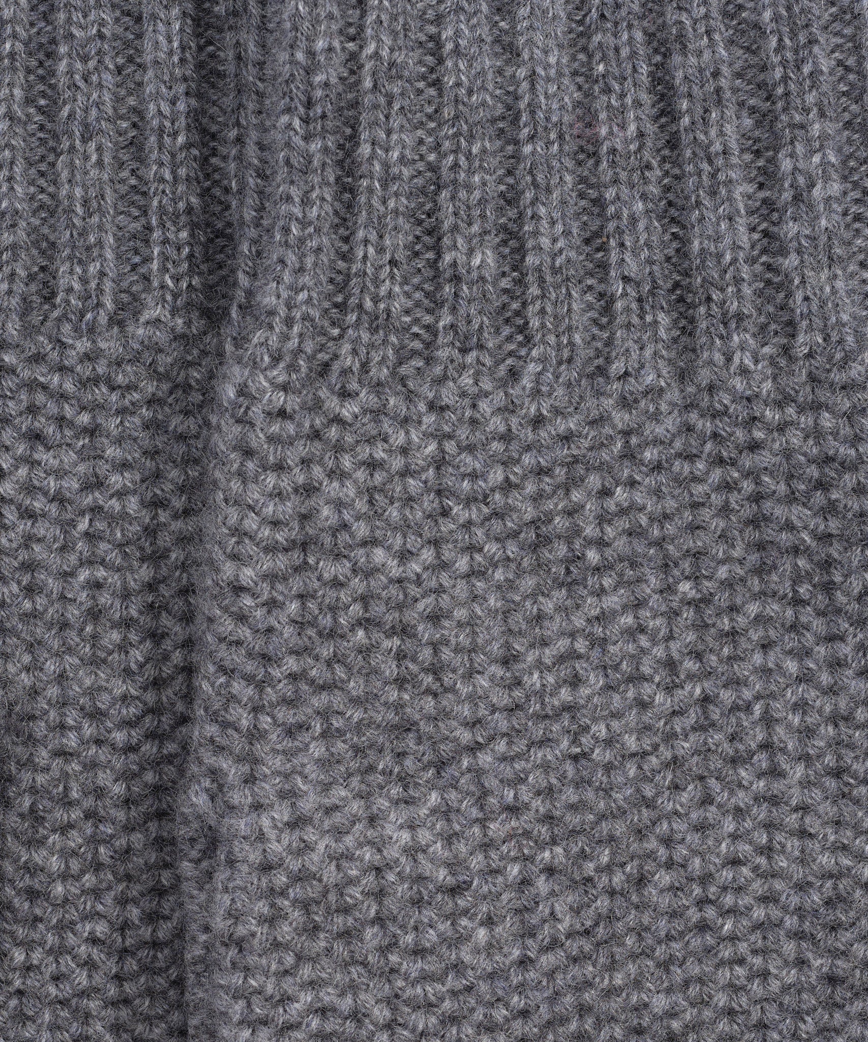 The Crosby Handwarmer in color grey heather