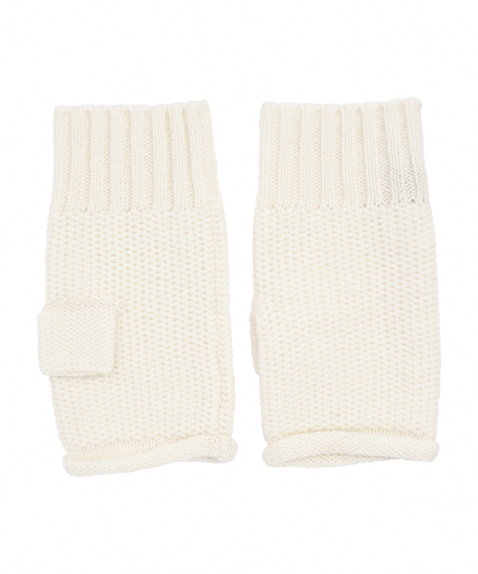The Crosby Handwarmer in color vanilla