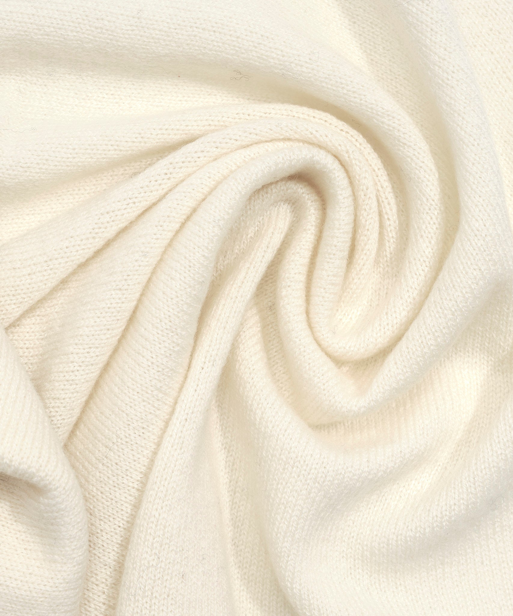 Crosby Scarf in color vanilla