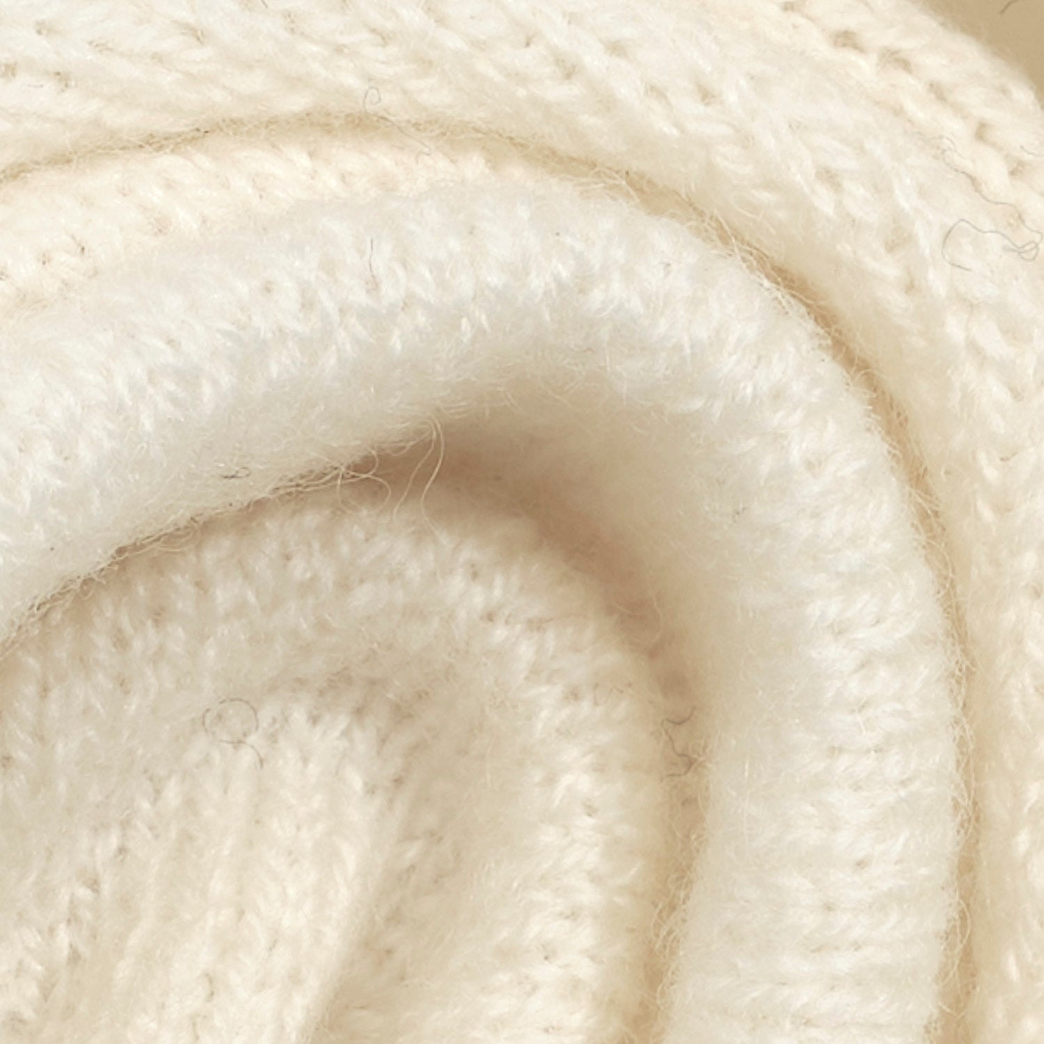 Crosby Scarf in color vanilla