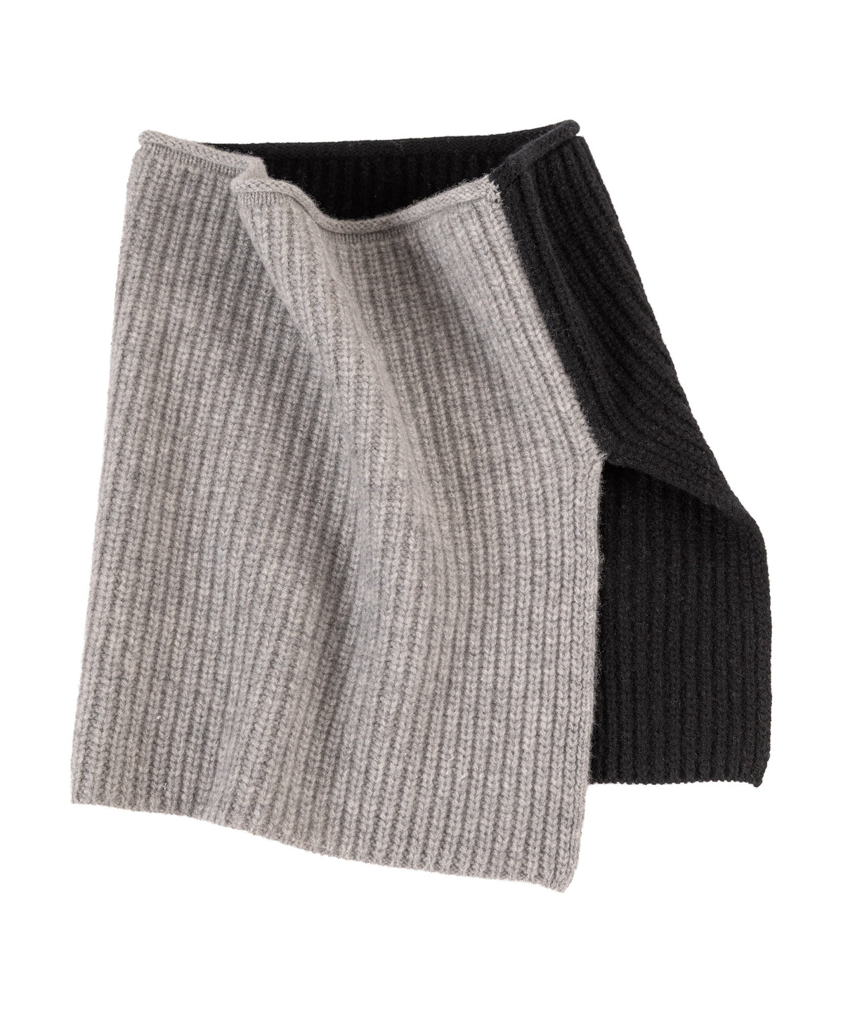 Cozy Neckwarmer in Grey Black