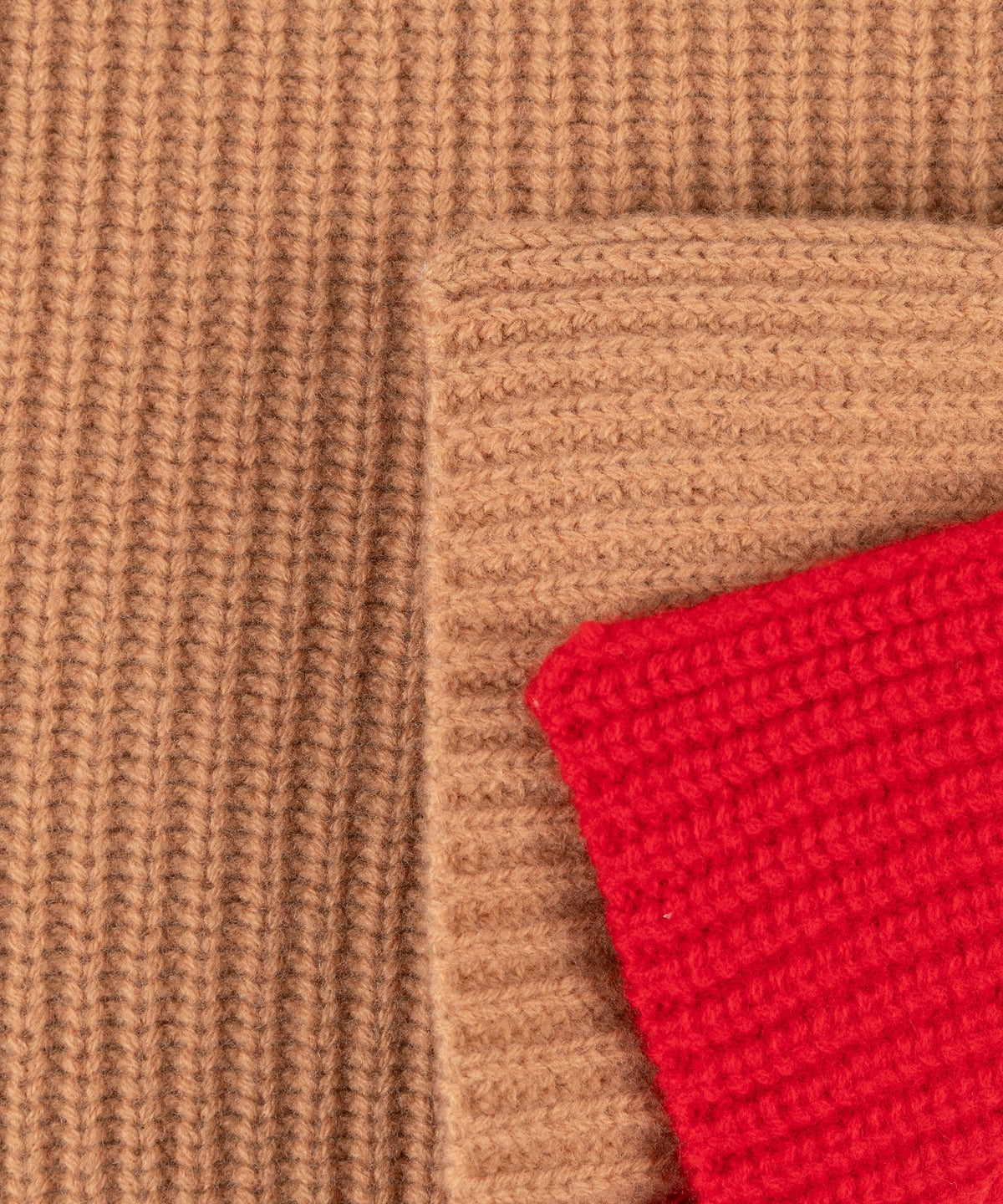 Cozy Neckwarmer in Cherry Camel