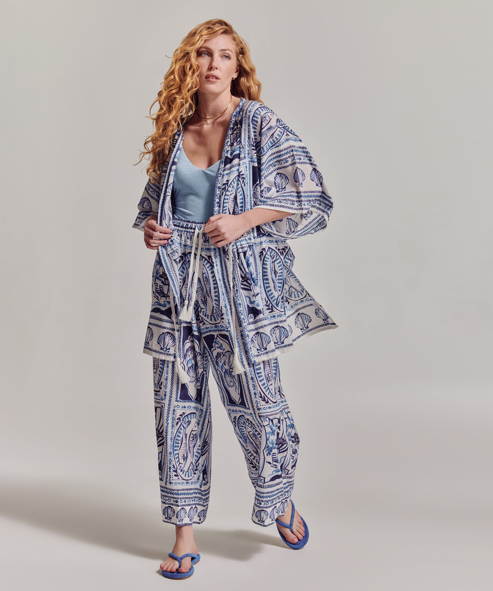 Villa Tile Robe in color ultramarine 