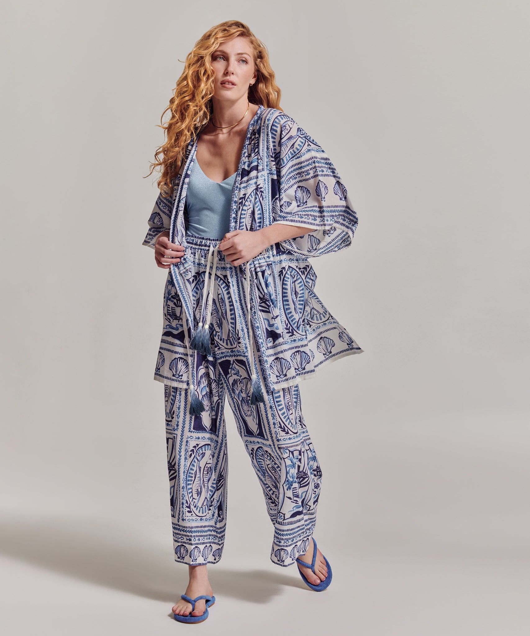 Villa Tile Robe in color ultramarine 