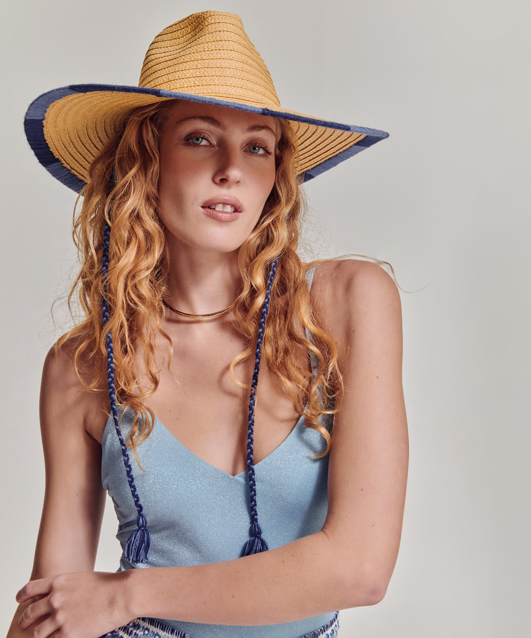Summer Escape Floppy Hat in color indigo