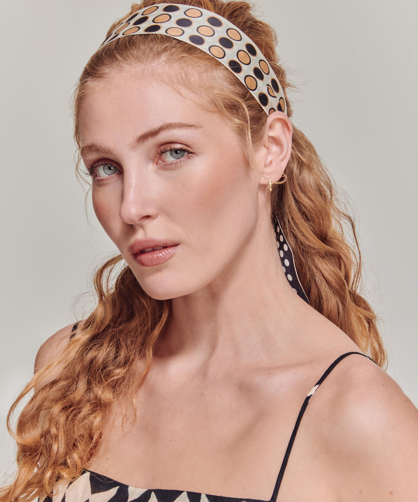 Spot And Dot Silk Ribbon Scarf in color black