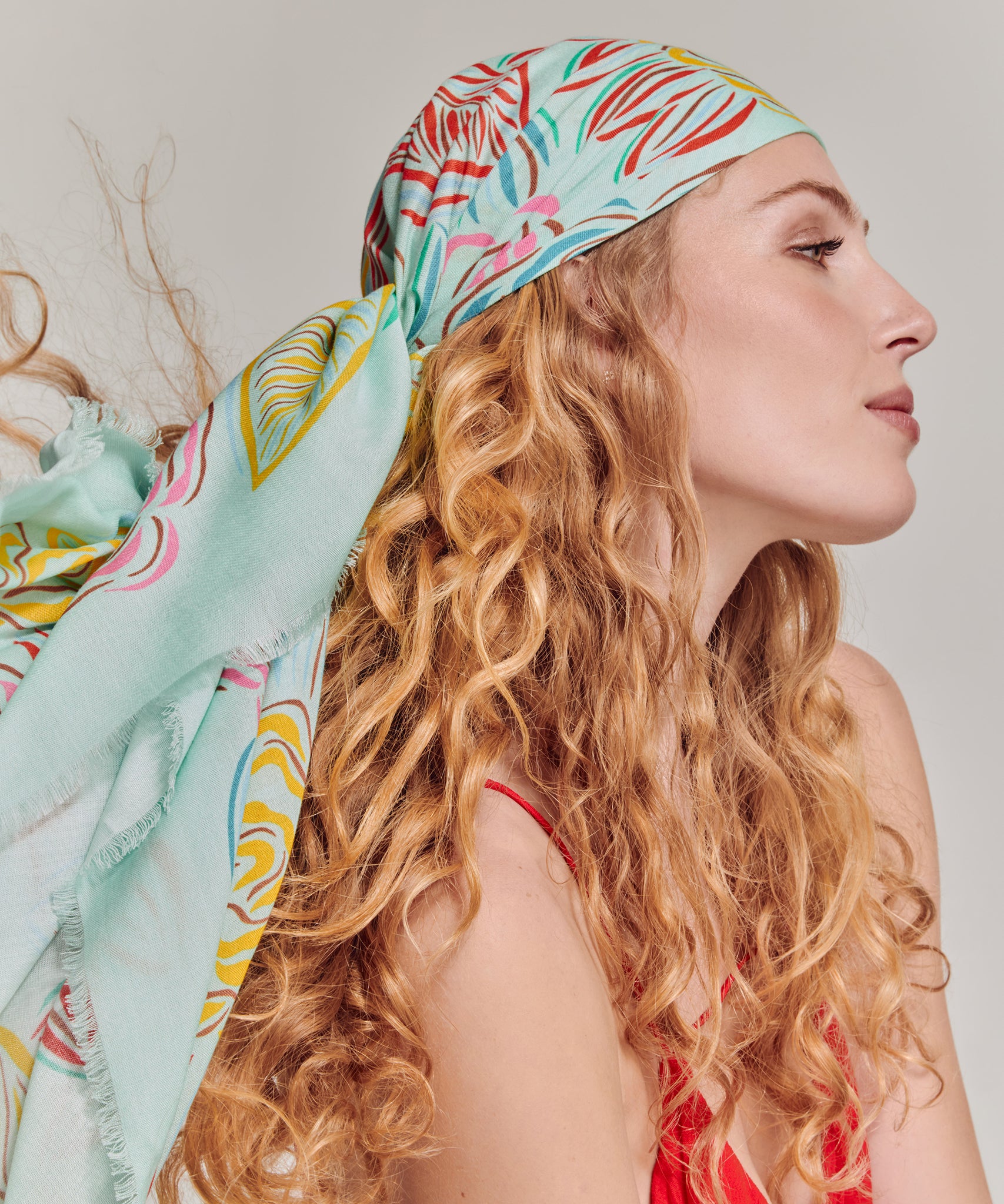 Gestural Rose Square in color multi